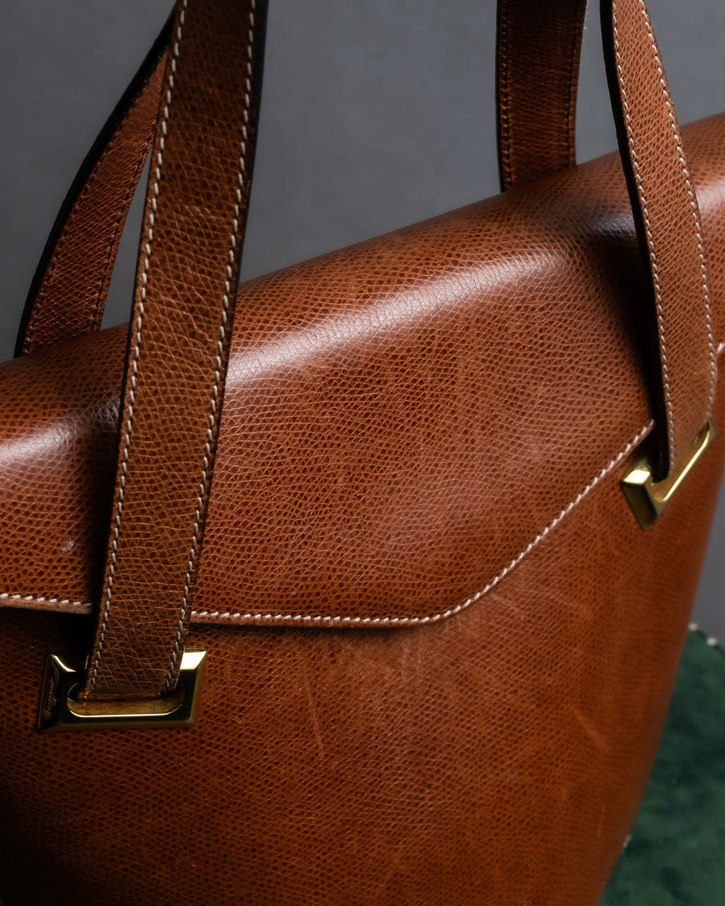 "Salvatore Ferragamo" Gold metal parts brown leather shoulder bag