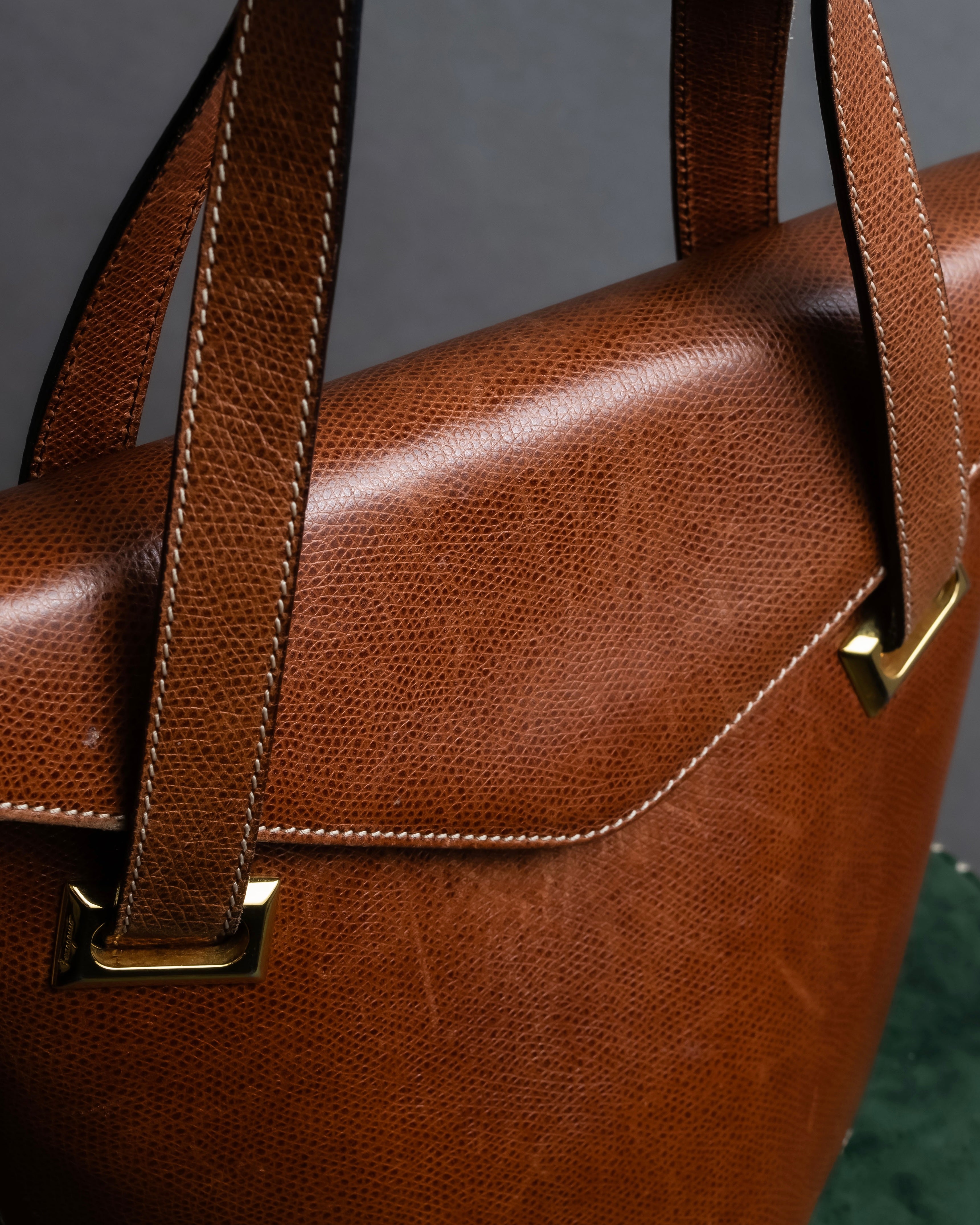 "Salvatore Ferragamo" Gold metal parts brown leather shoulder bag