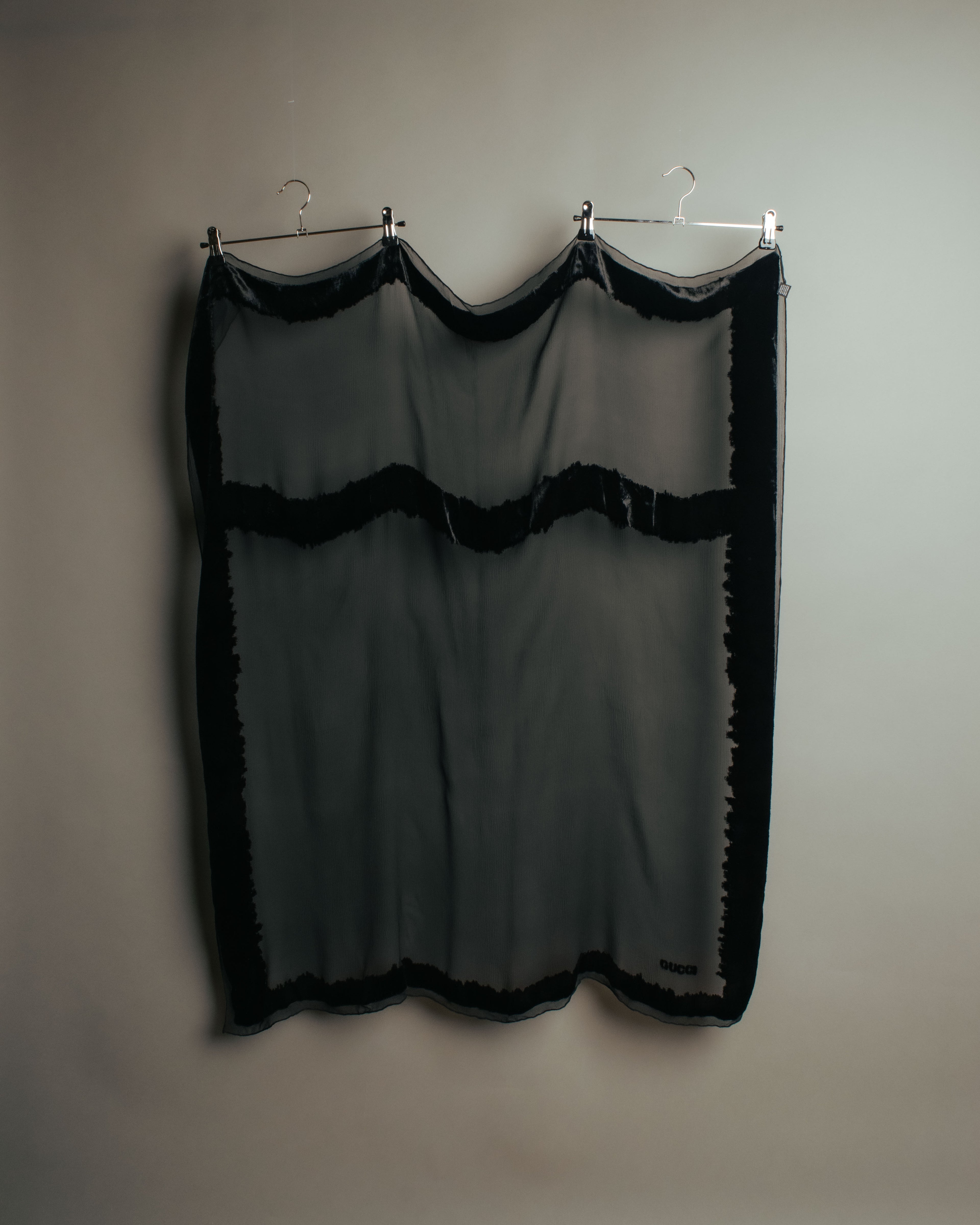“GUCCI” 90’s-00’s Sheer velvet trimmed silk blend stole