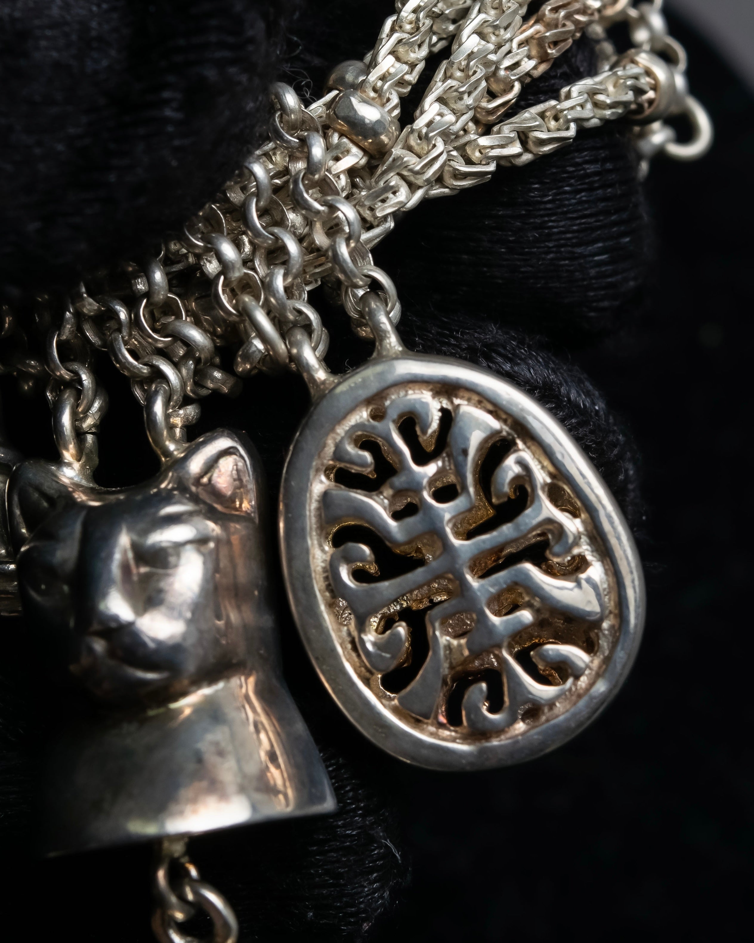 "Folli Follie" Symbolic charm design chain necklace