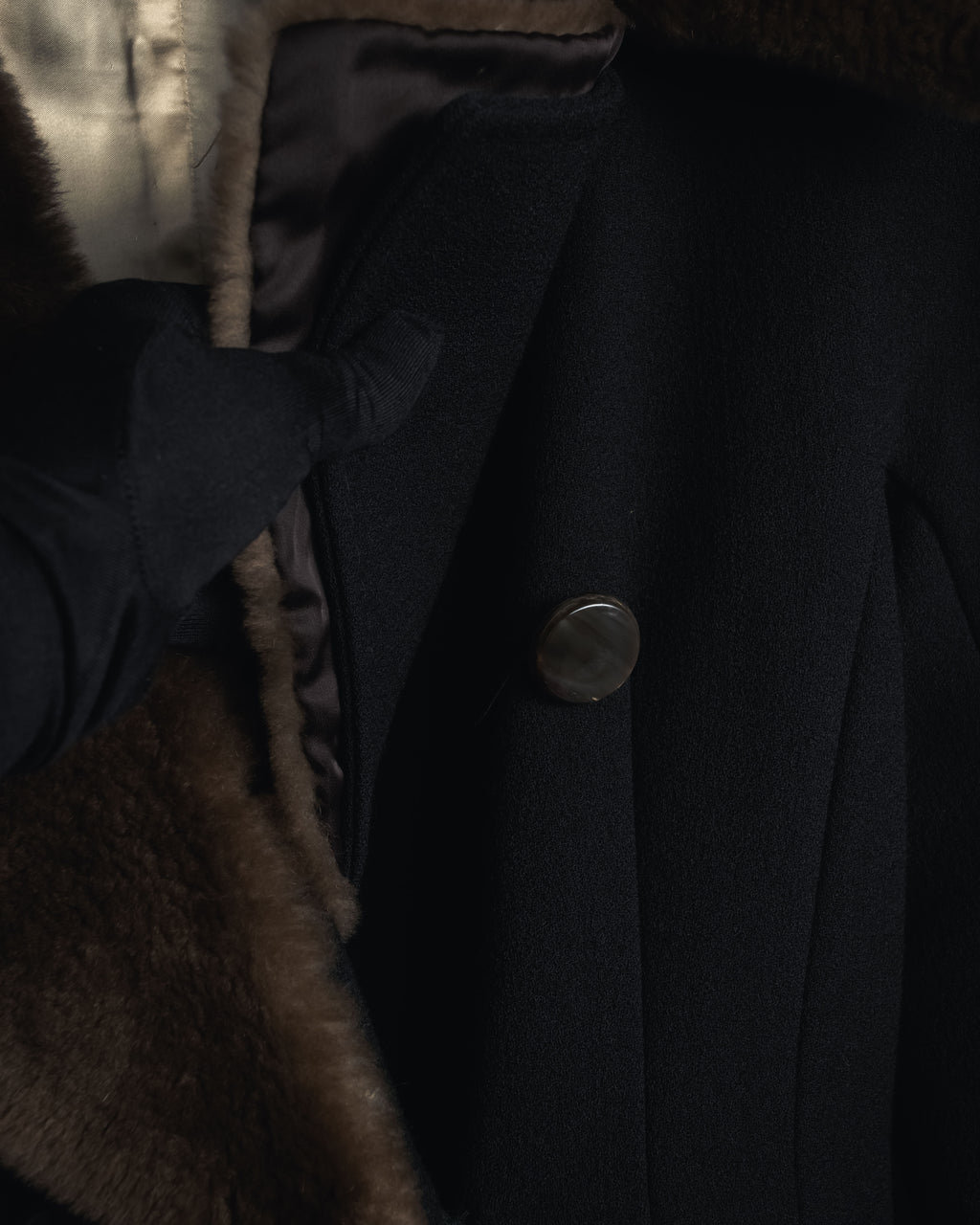 -SPECIAL- "Max Mara"
90’s Detachable fur collar virgin wool long coat