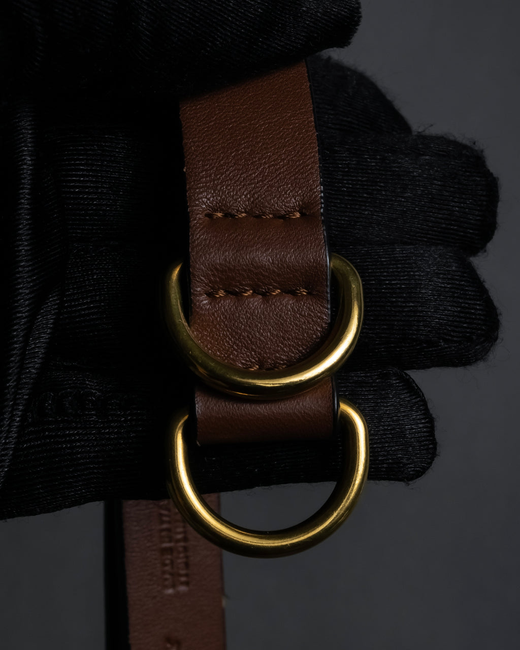 "BURBERRY" Gold circle metal design waist mark leather belt