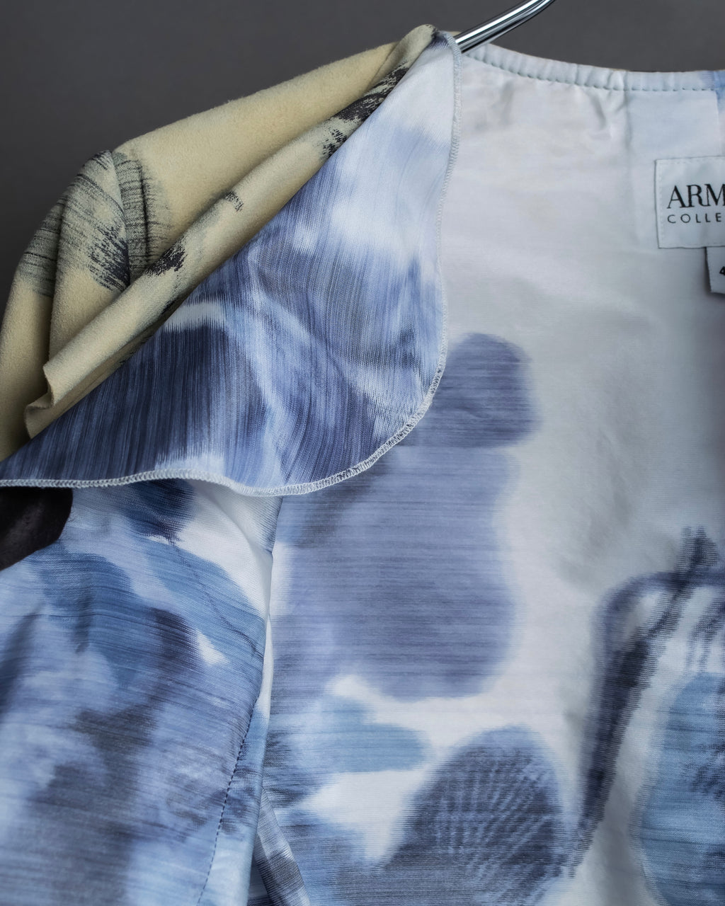 "ARMANI" Botanical print frilled collar jacket