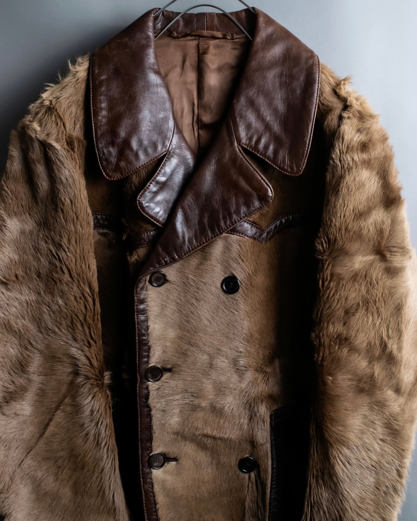 Special oversized vintage double-breasted fur coat