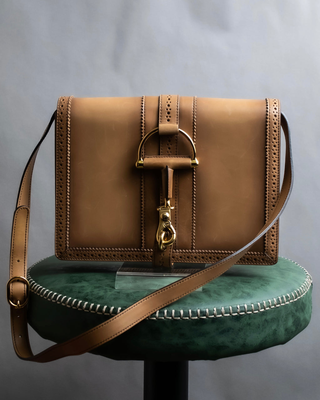 "GUCCI" Duilio brogue brown leather shoulder bag