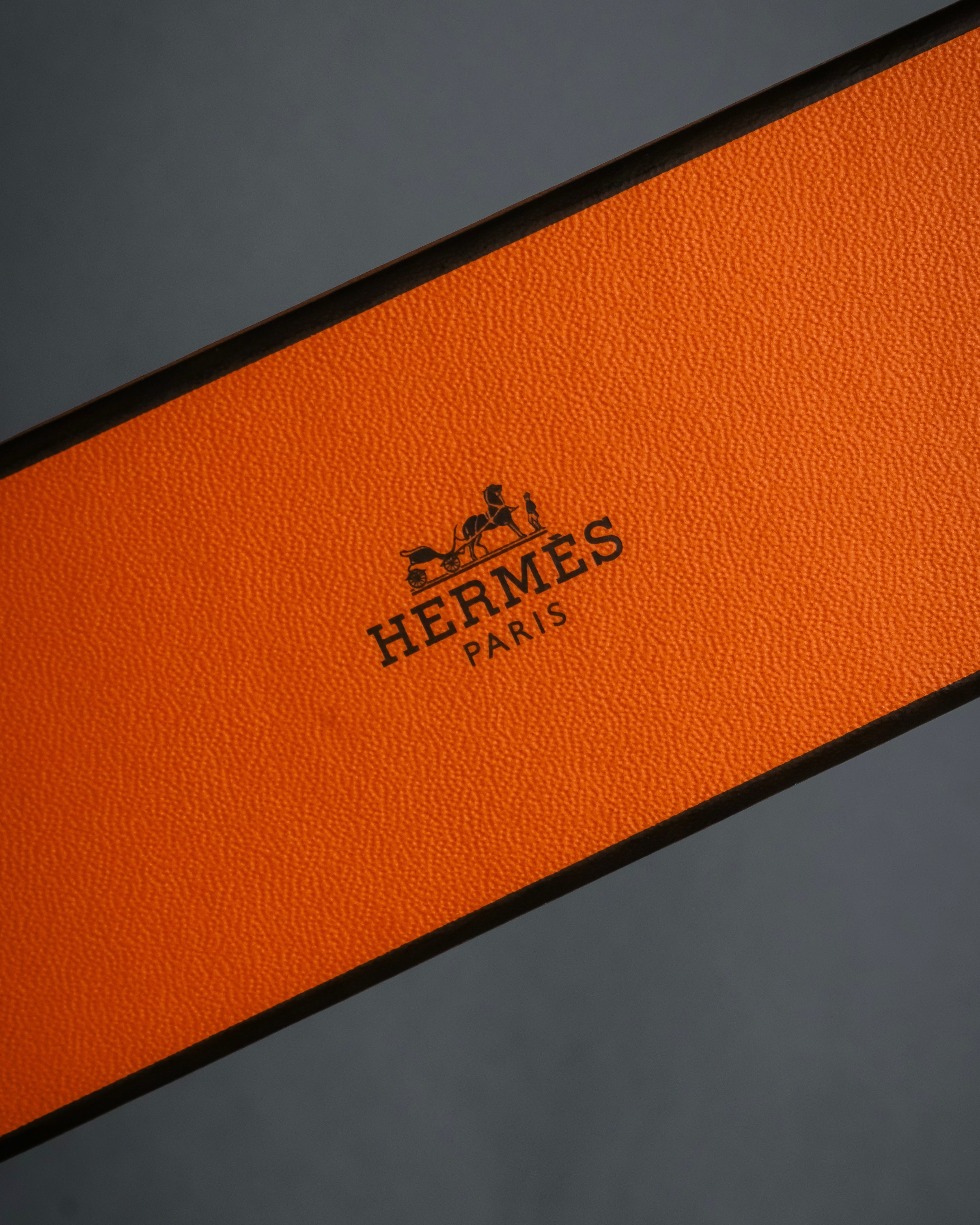 -MOOD Christmas Collection-
"HERMES" 00's Iconic symbol graphic design eather bookmark