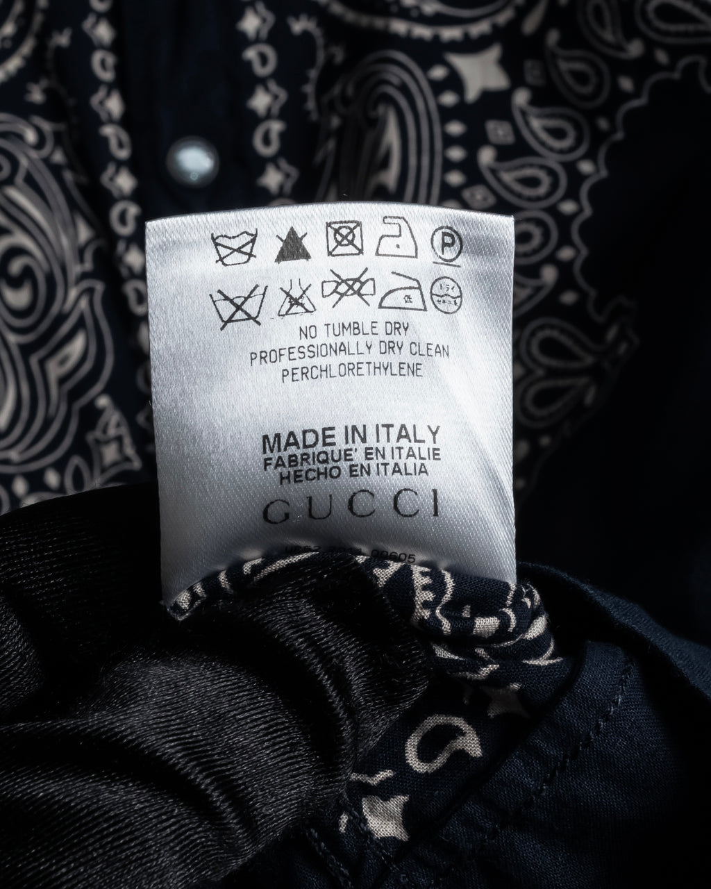 “GUCCI” 2011-12 Bandana panel print shirt