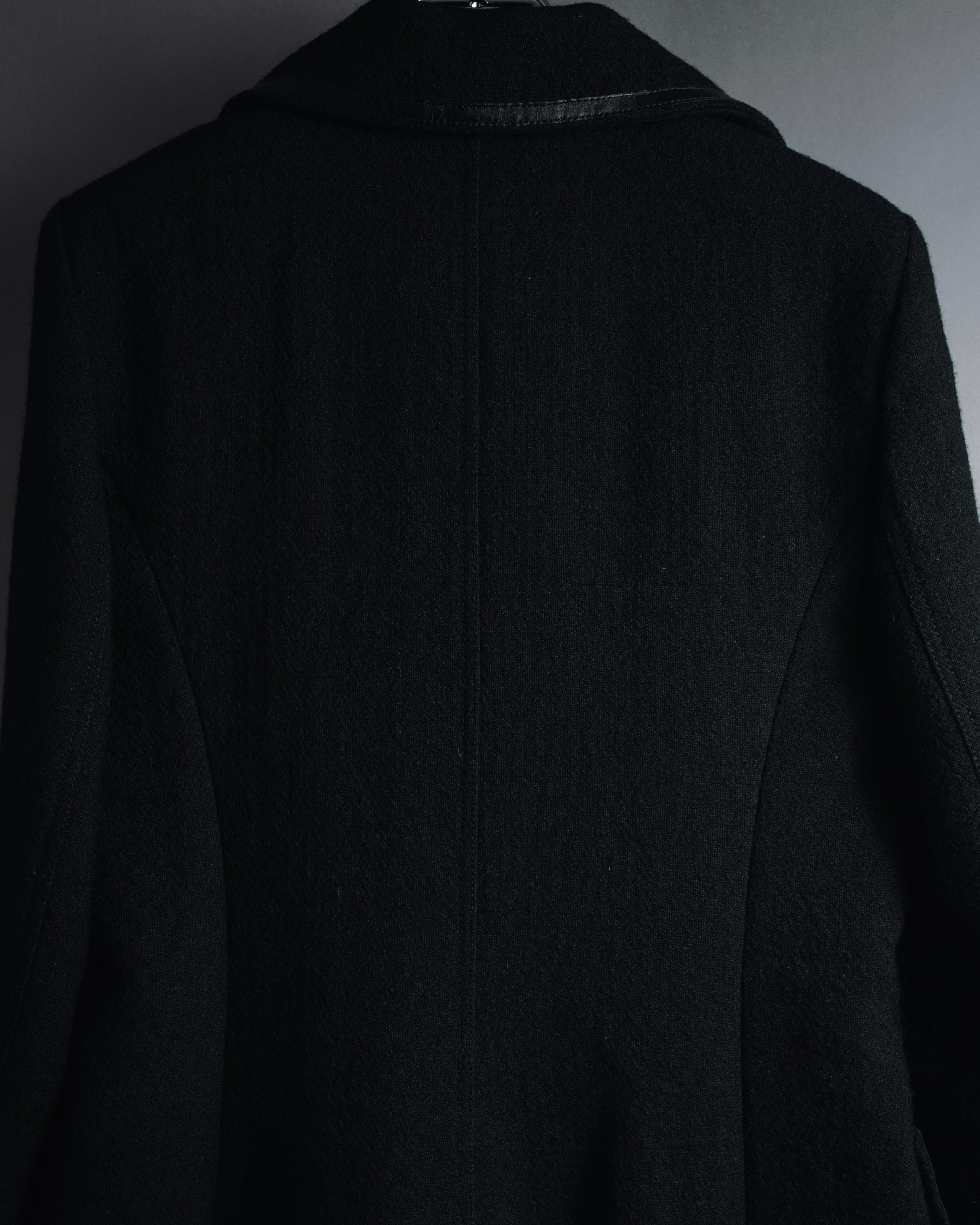 –SPECIALS– "LOEWE" 2017-2018 Minimal a-line calfskin piping coat