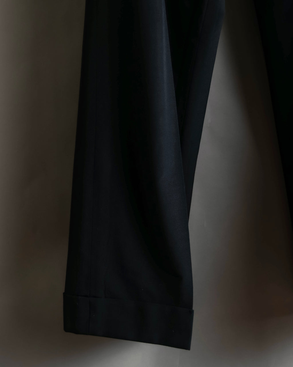 "JEAN PAUL GAULTIER FEMME"
 High-waisted straight draping slacks
