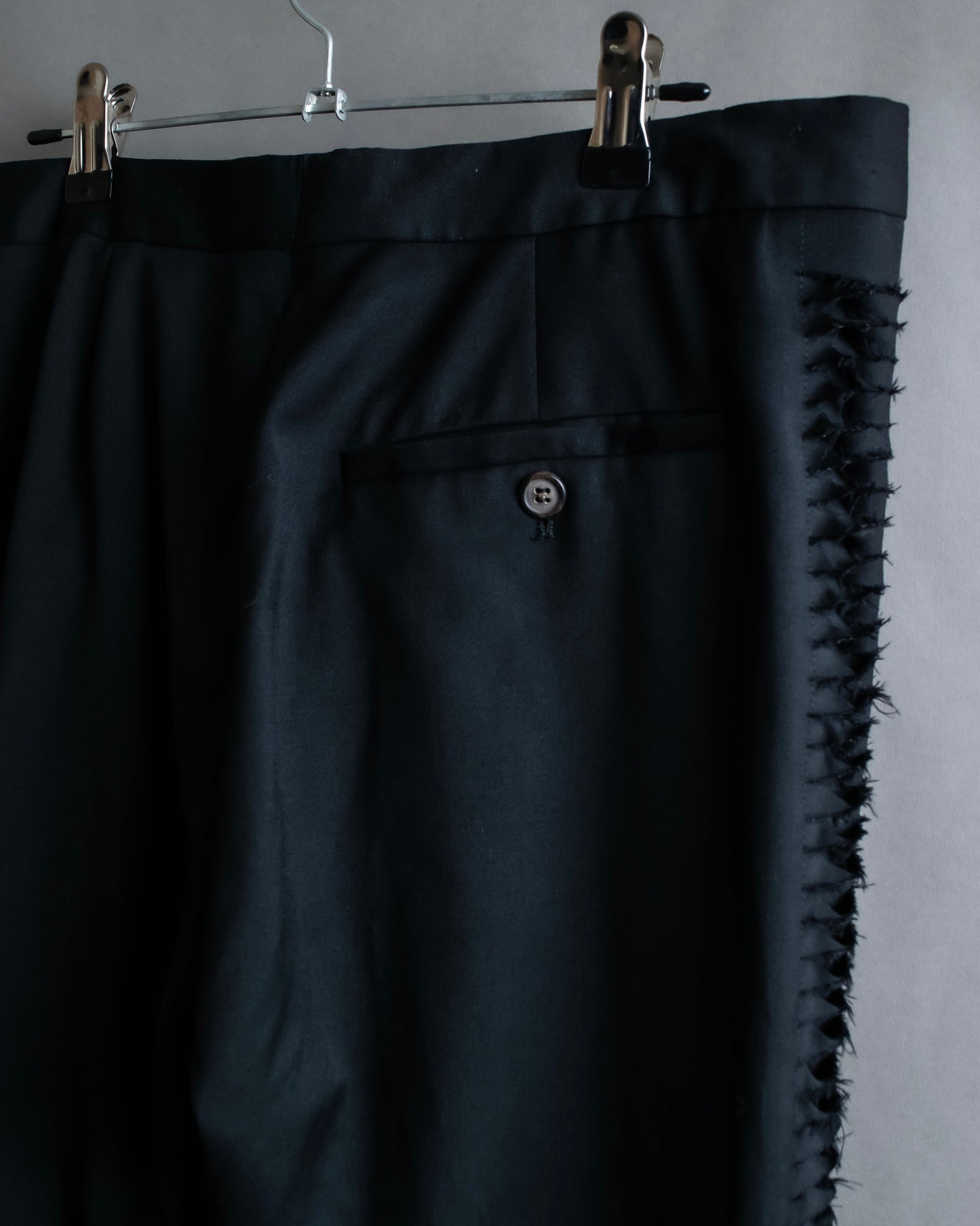 "MAISON MARGIELA" Side cross fringe design wool tapered slacks