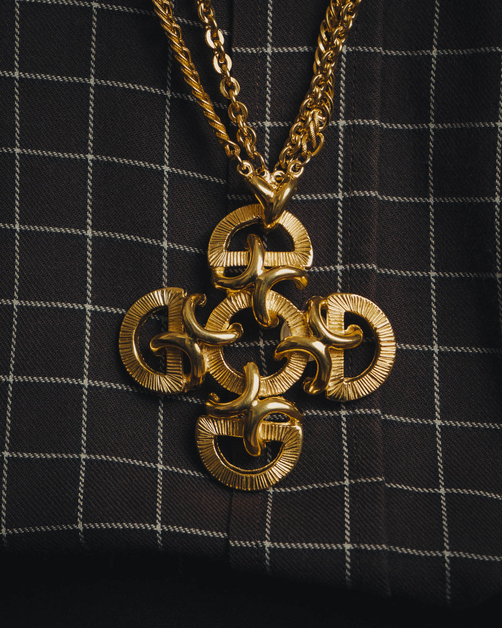 -SPECIAL- “Lucien Piccard” 70’s-80’s Gold tone cross pendant necklace