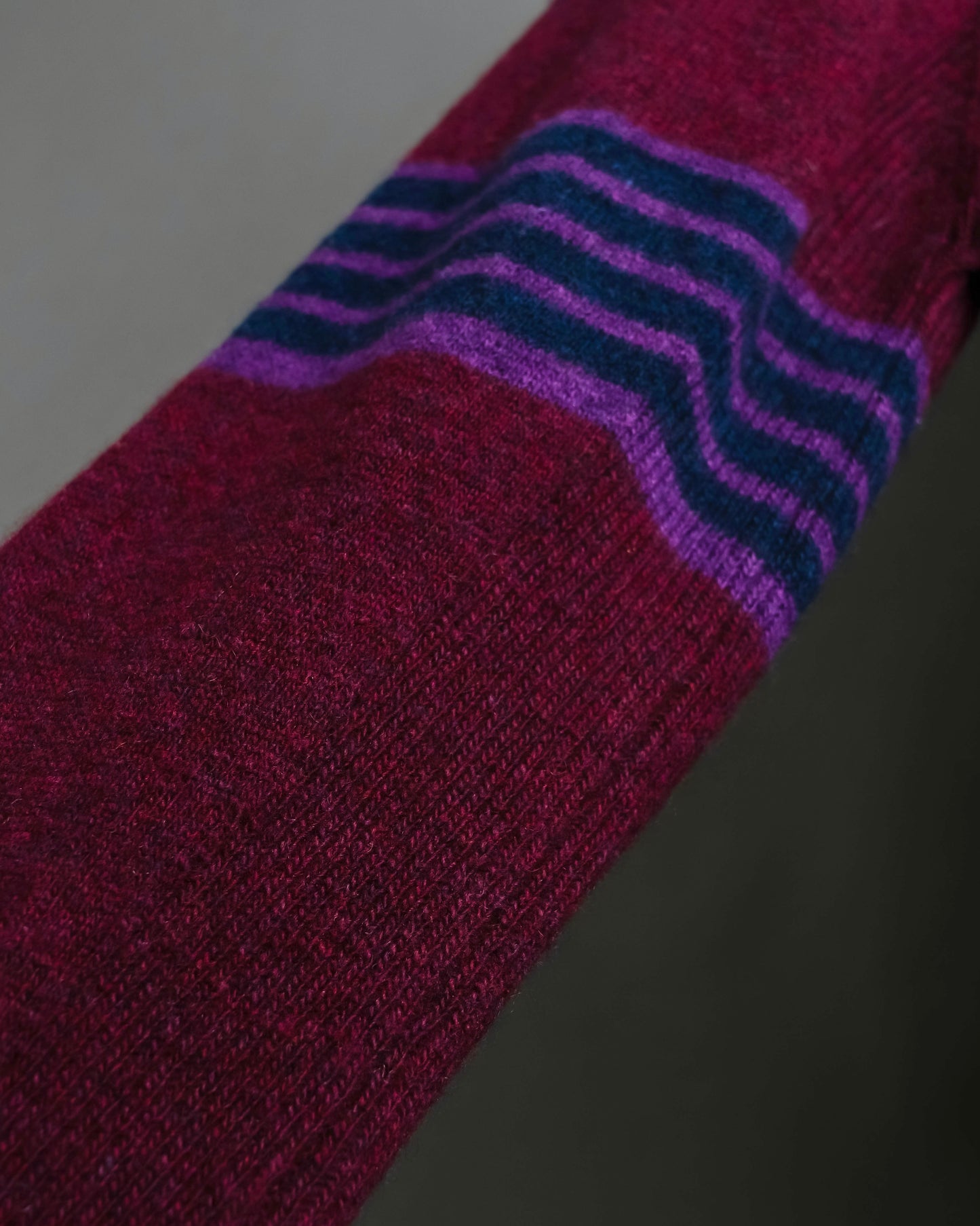 "D&G" Armband stripe design wool knit