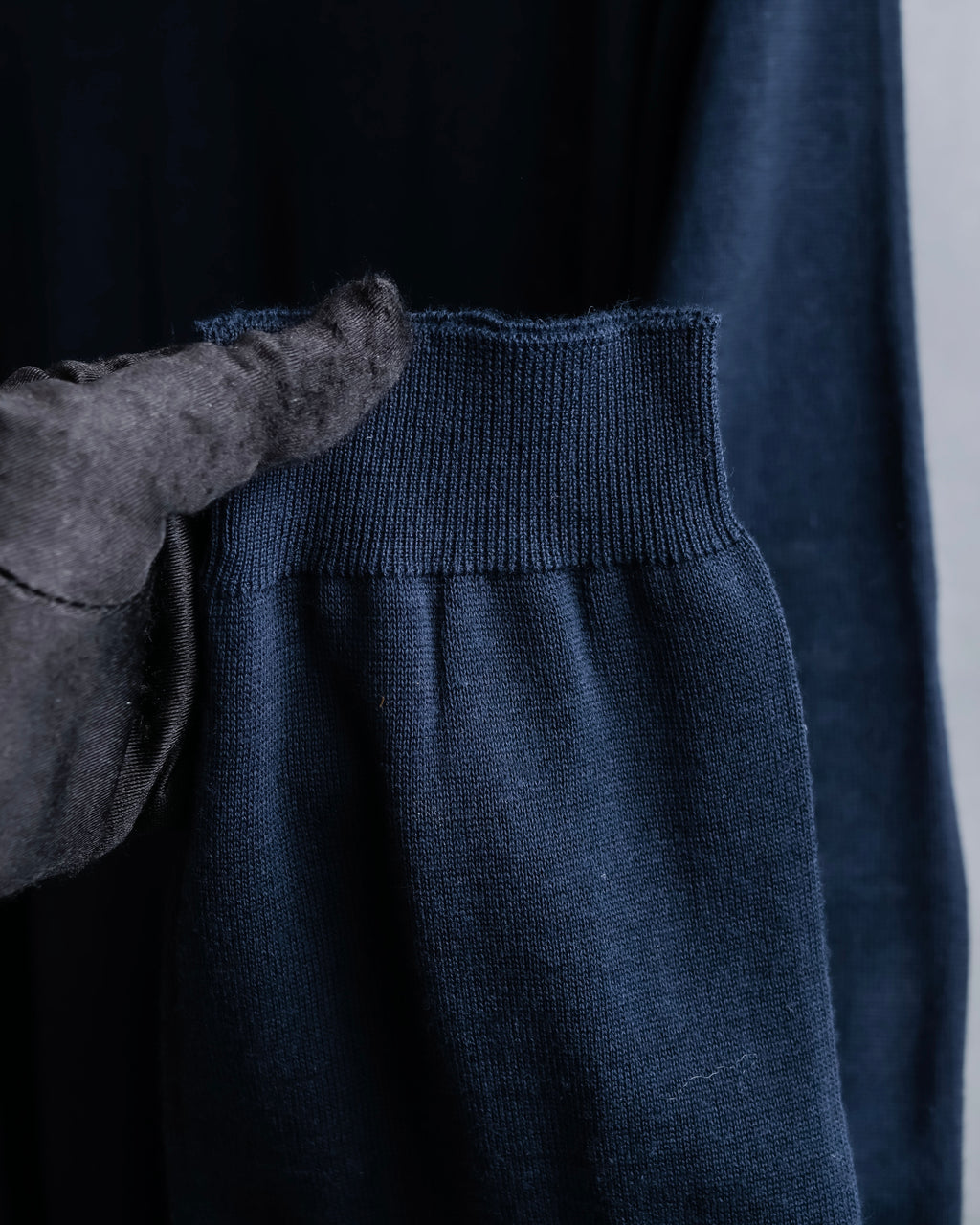 "PRADA" Raglan sleeves cotton navy color knit