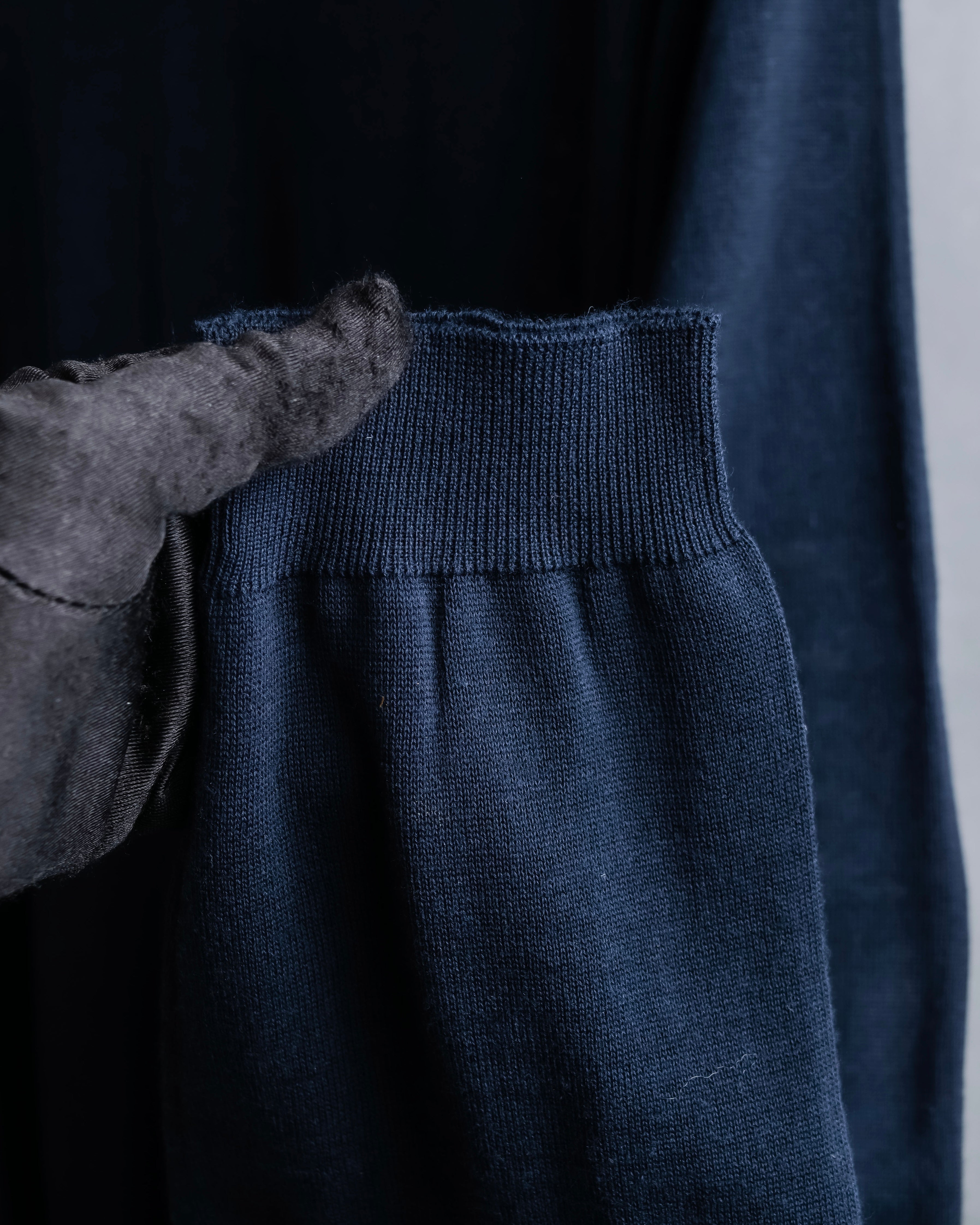 "PRADA" Raglan sleeves cotton navy color knit