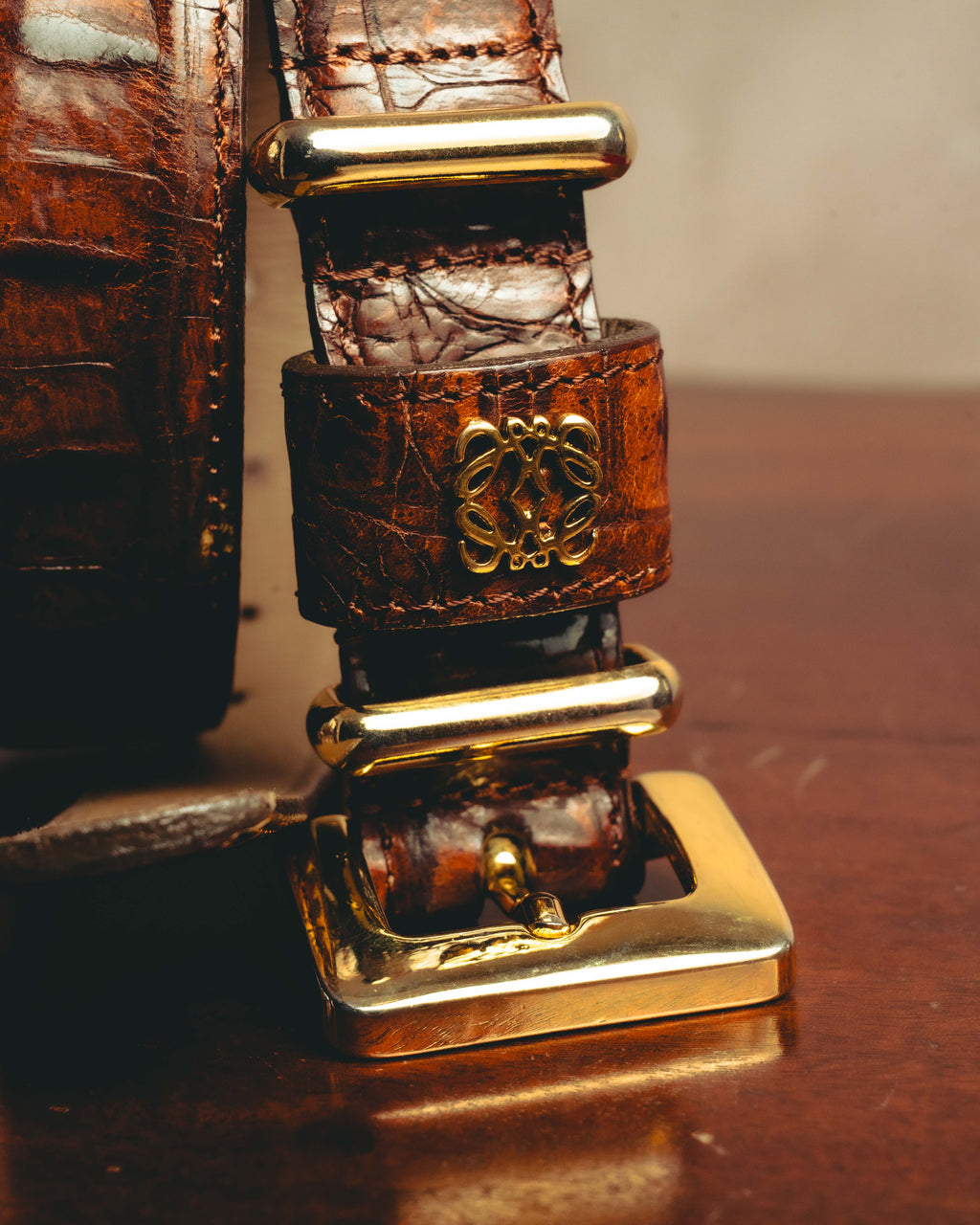 -SPECIAL- “LOEWE” 80’s-90’s Crocodile pattern anagram leather belt