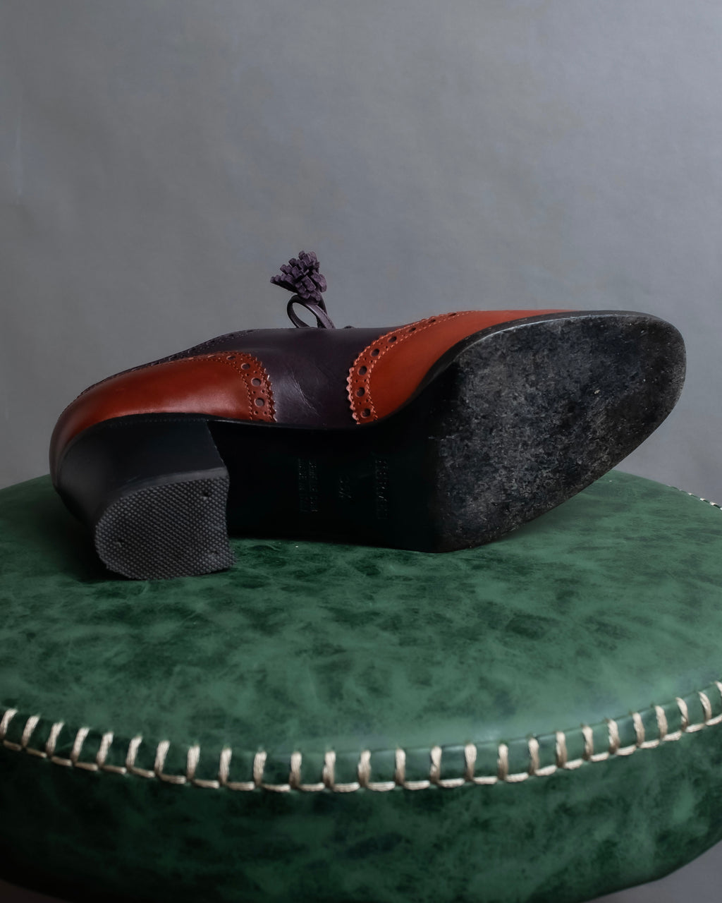 "HERMES" Medallion design combination leather heel shoes