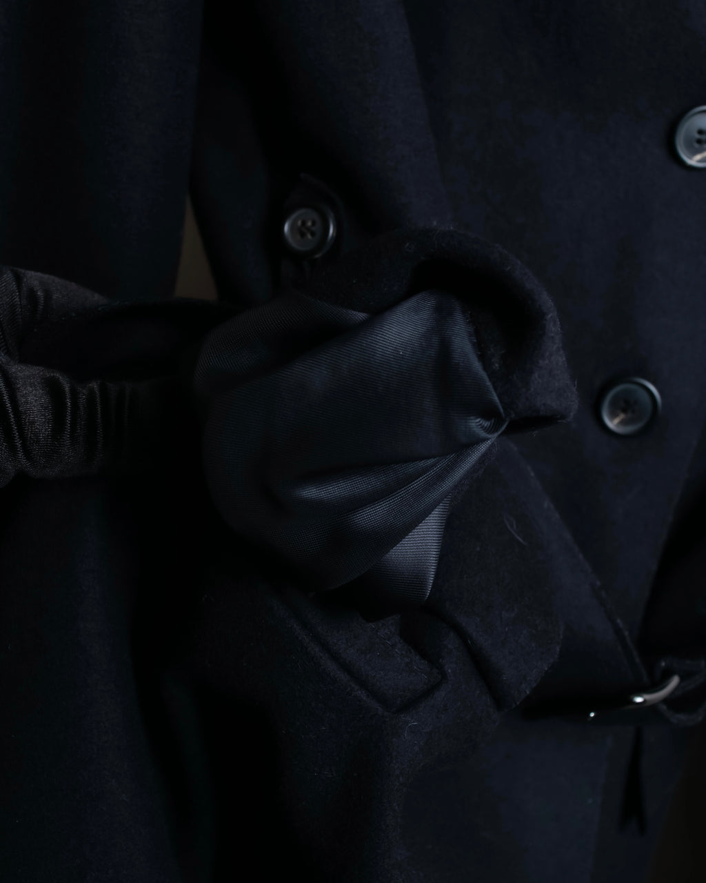 "MIU MIU" Crest brooch design belted trench coat