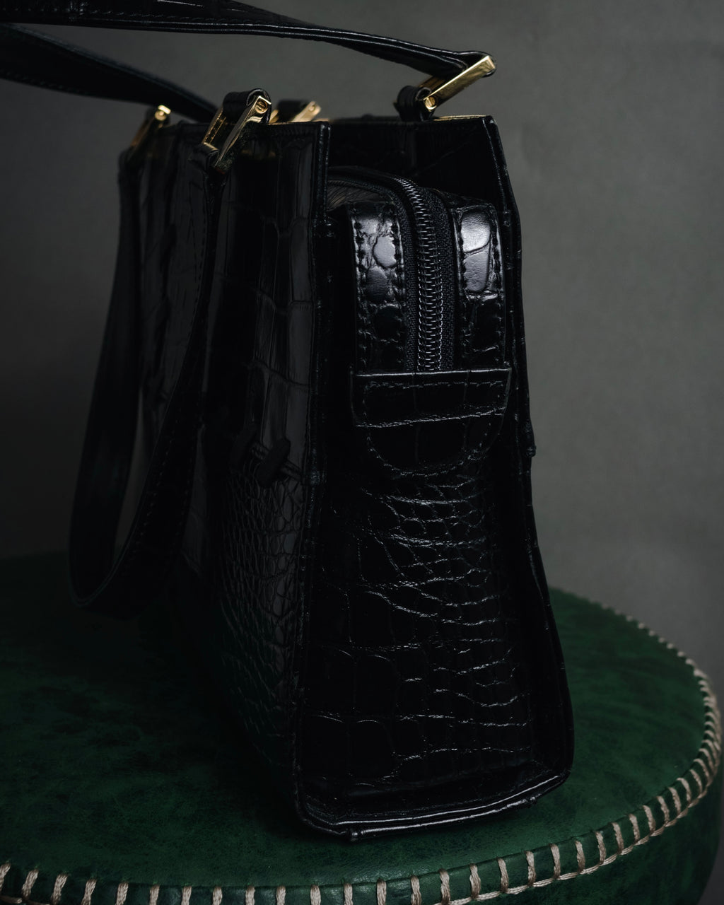 "YVES SAINT LAURENT" 90’s crocodile embossed lace up handbag