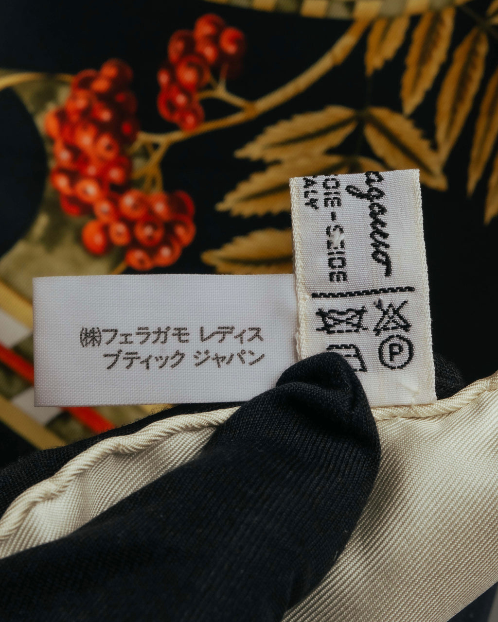 "Salvatore Ferragamo" 90's-00's Vintage arctic fauna and scrolling ribbon silk scarf