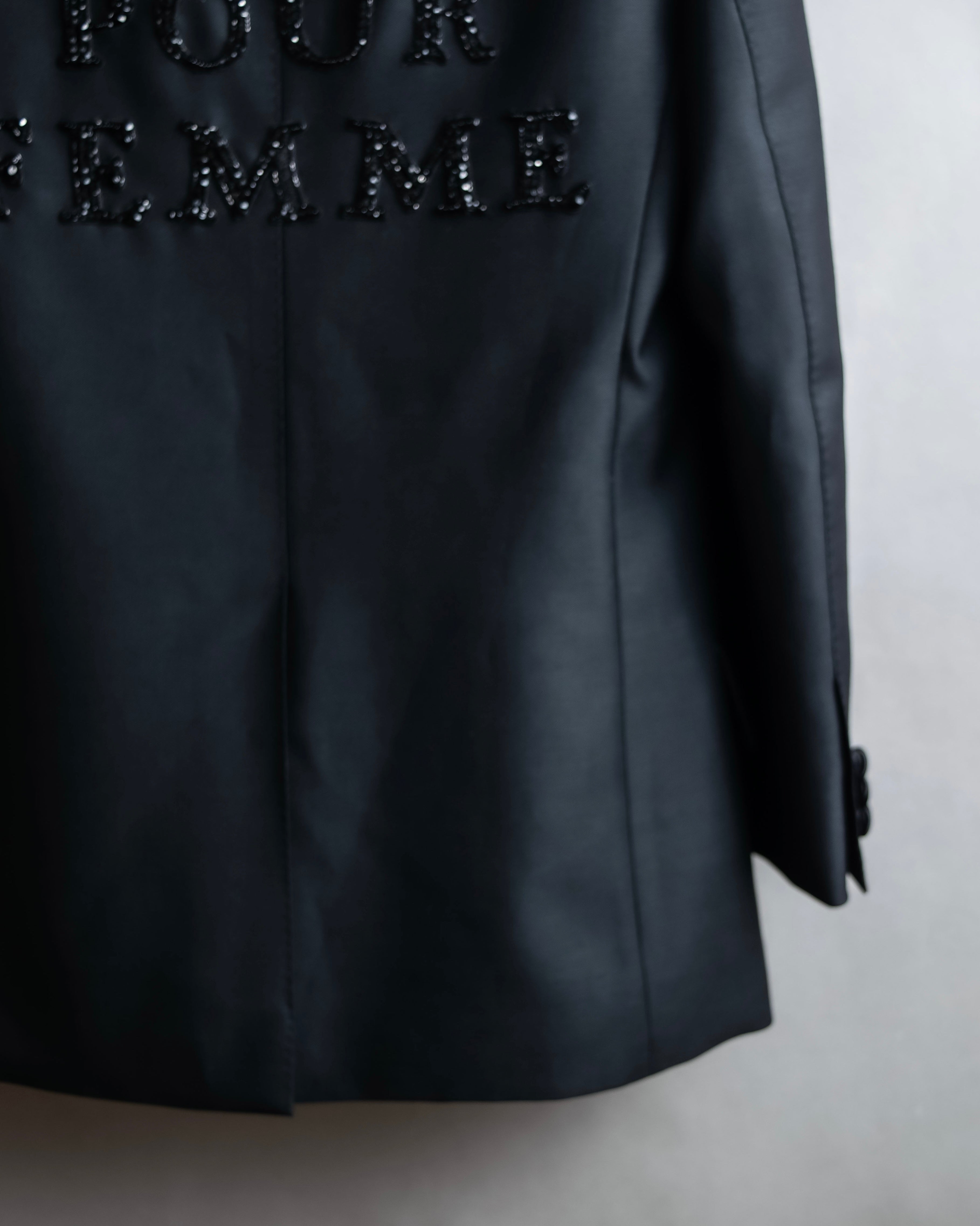 "GUCCI" Pre-Fall 2018 collection message embroidered shawl collar jacket