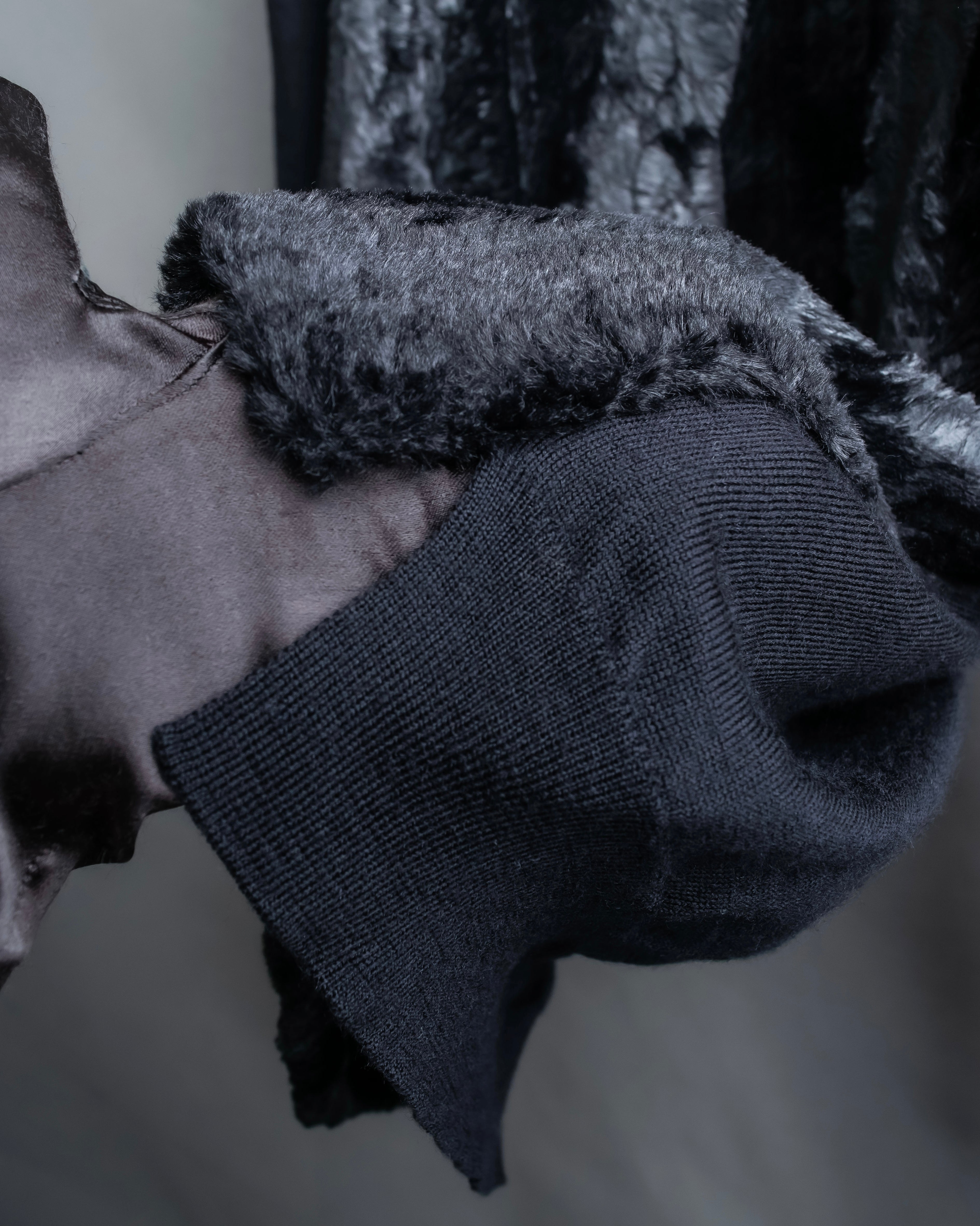 "MAISON MARGIELA"
Fur docking high gauge knit