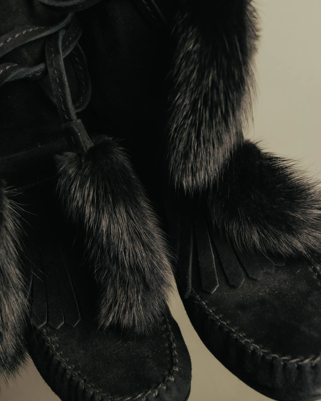 “YVES SAINT LAURENT“ Fur trimmed suede winter boots