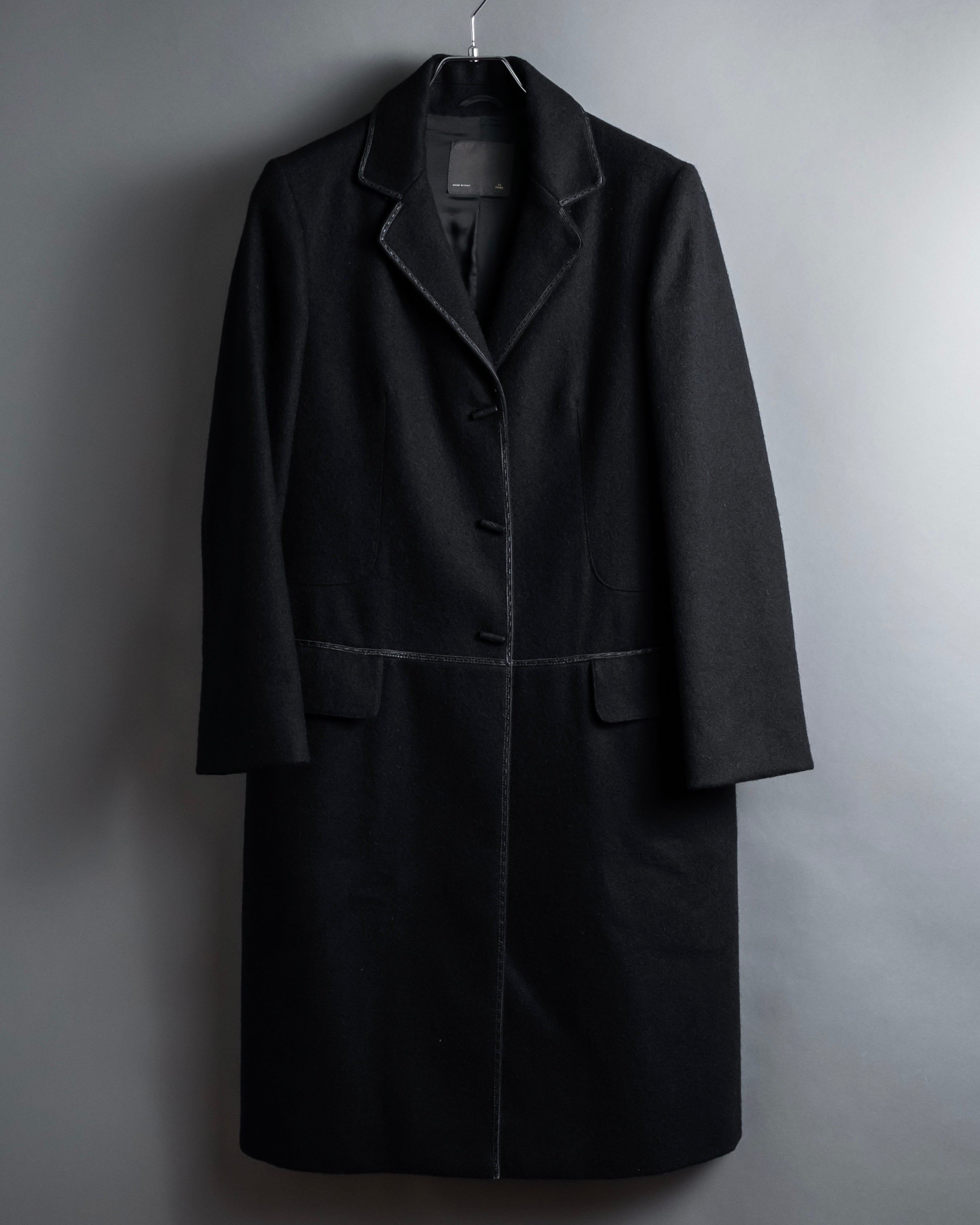 "FENDI" 90's-00's Leather piping design chester coat