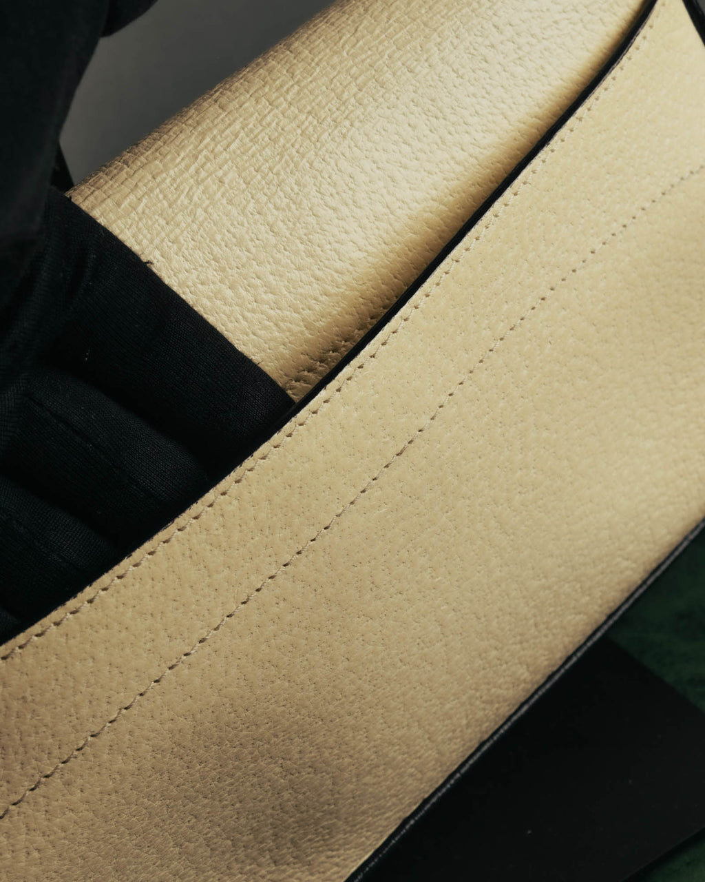"PRADA" 90's-00's Cream pebbled leather shoulder bag