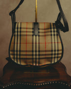 “Burberrys” 80’s-90’s Shadow horse check saddle shoulder bag