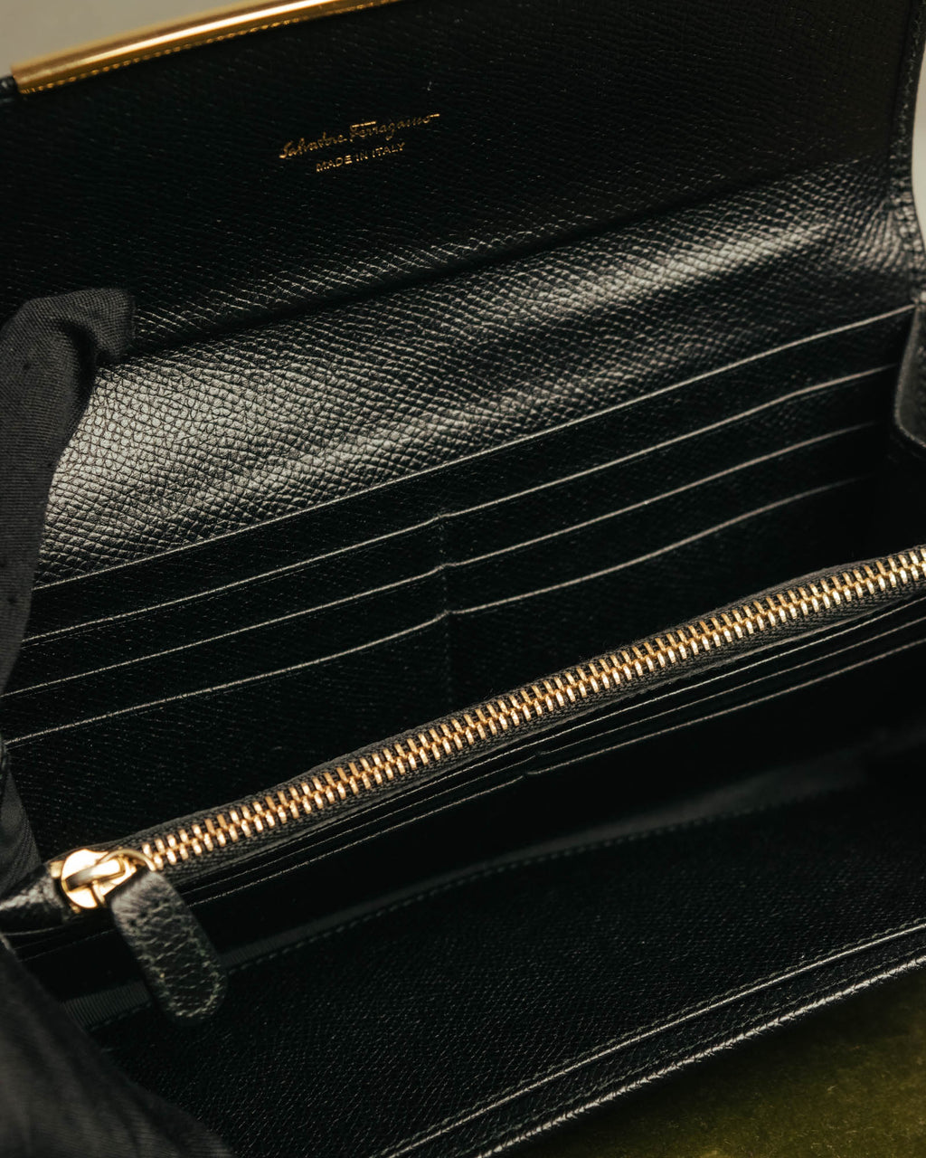 “Salvatore Ferragamo” Vintage gancini continental wallet