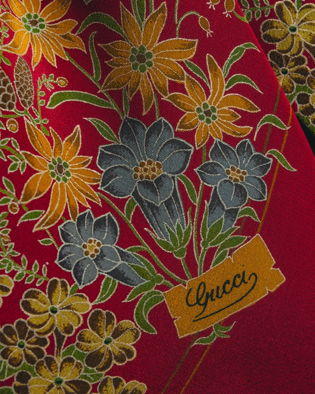 "GUCCI" 70's-80's Floral silk scarf tie