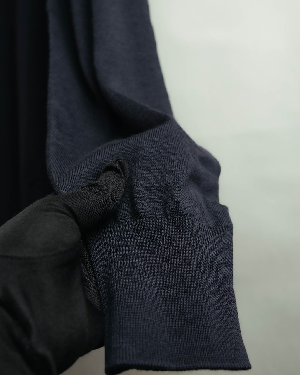 "DIOR" 2010's Minimal bee embroidered wool crewneck sweater