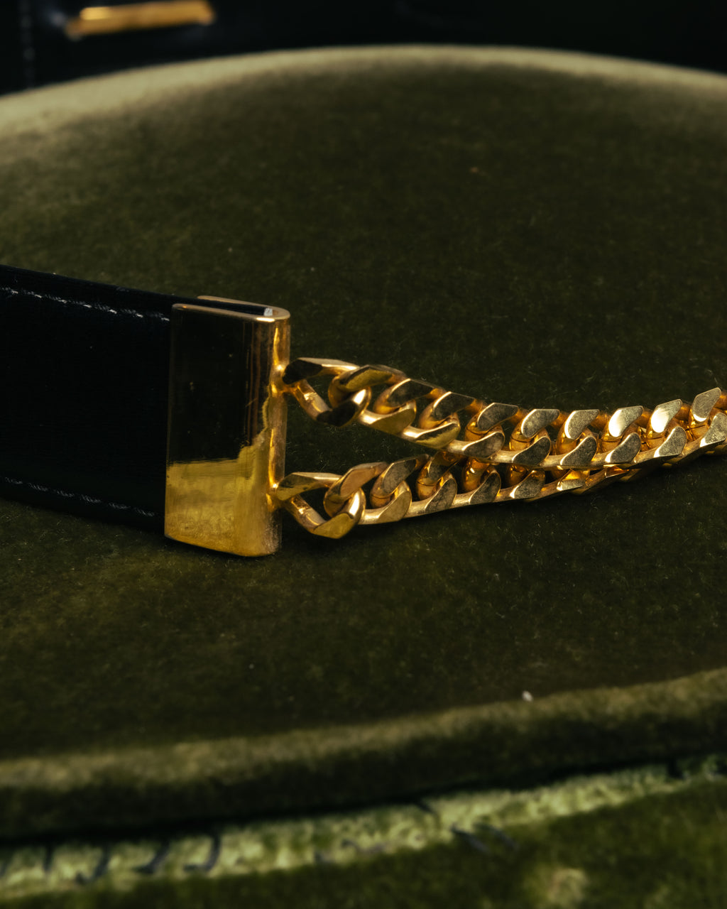 “CÉLINE” 70’s-80’s horsebit chain leather belt