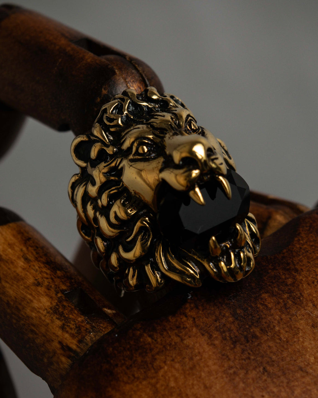 "GUCCI" Michele period lion head gold ring