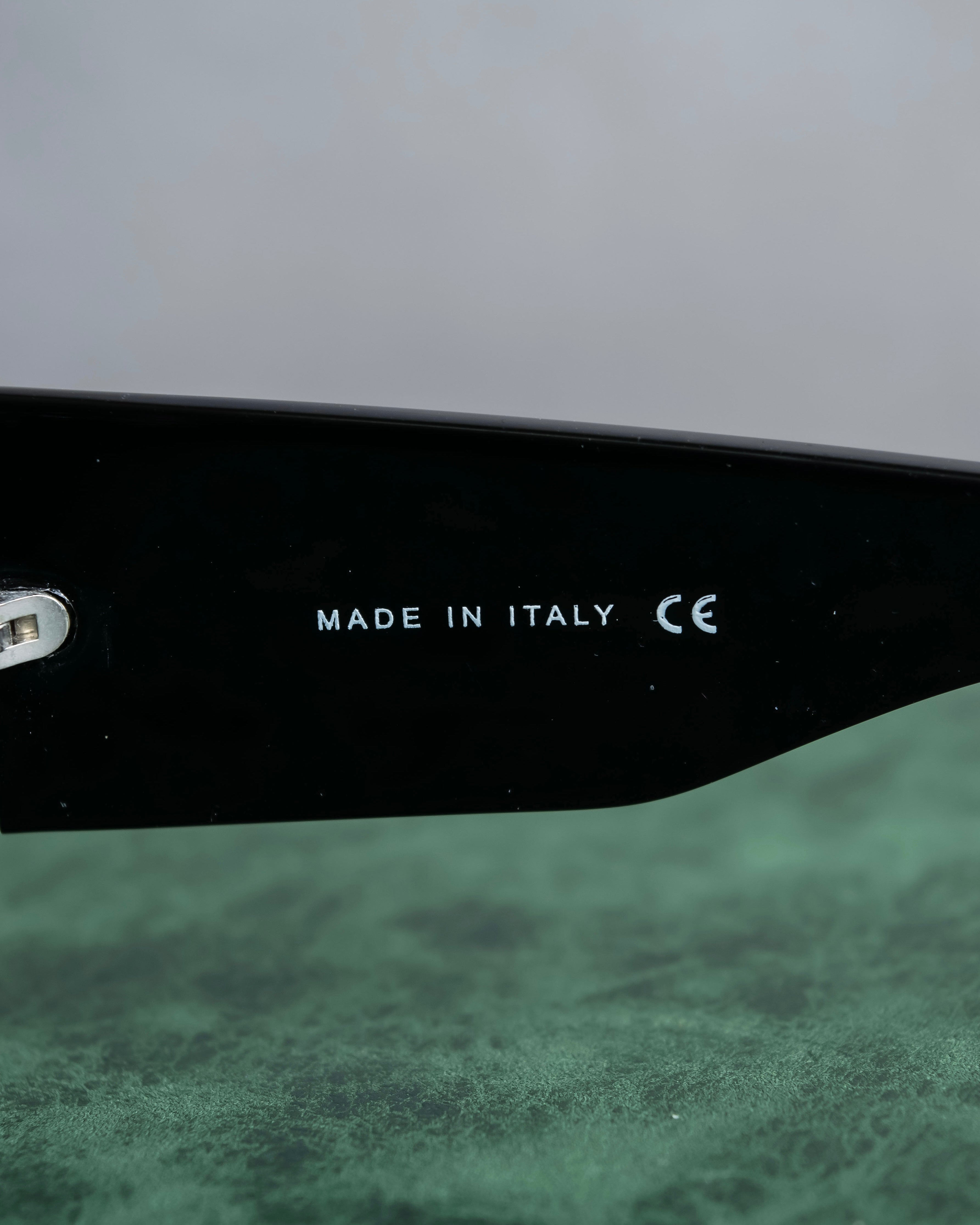 "CHANEL" Rhinestone &amp; Coco mark engraved black lens sunglasses