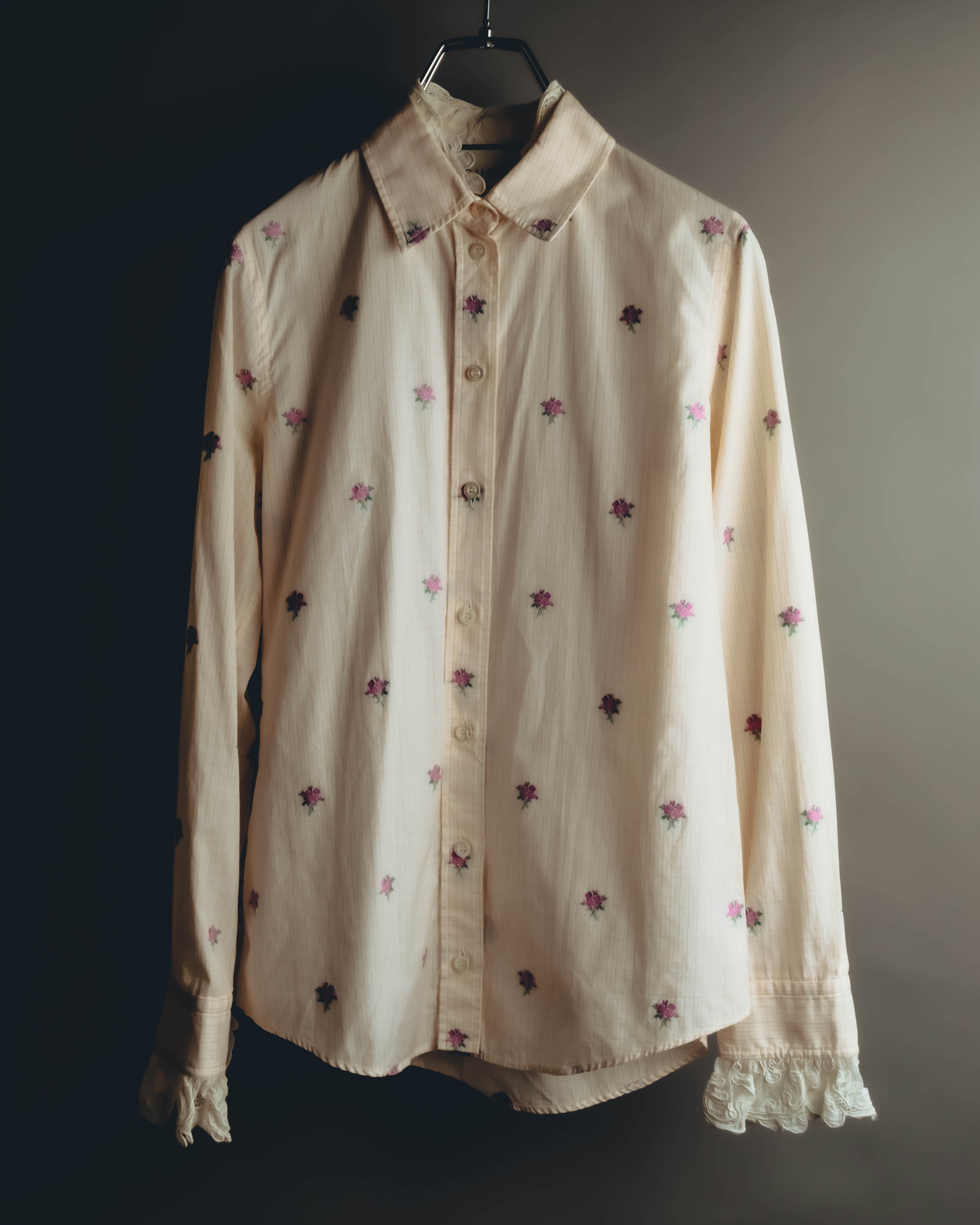 "GUCCI" 2010's-20's Romantic embroidered lace blouse