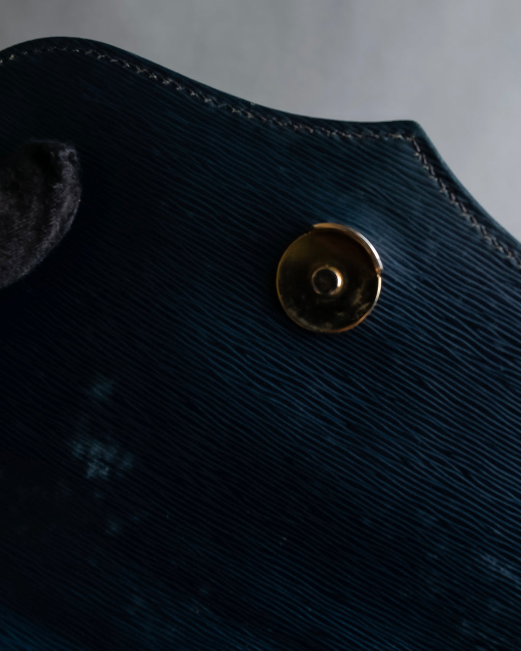 "Chloe" Trapezoid design embossed leather hand bag