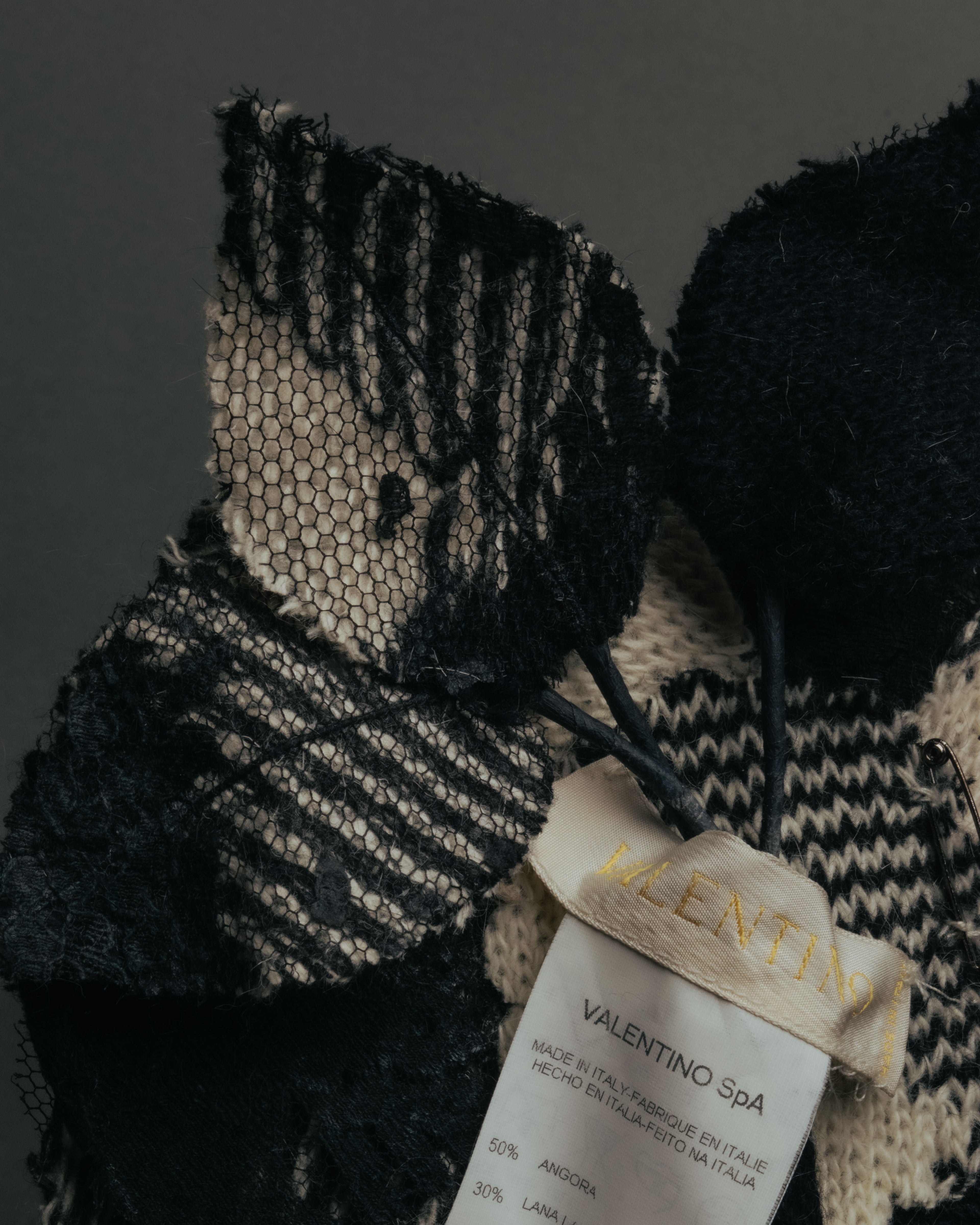 -SPECIAL- “VALENTINO” 00’s houndstooth lace flower corsage