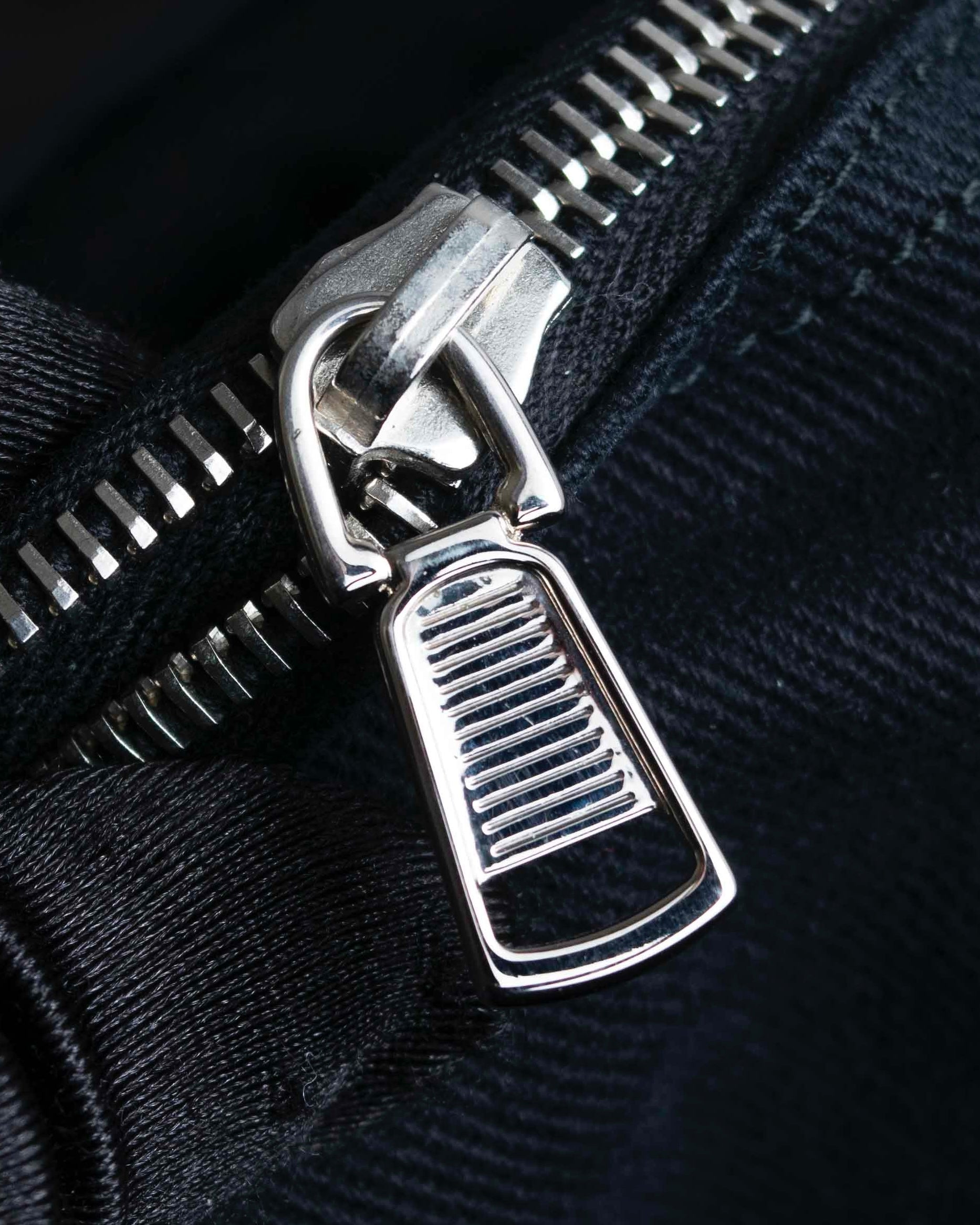 "YVES SAINT LAURENT" Muse to metal design one handle bag