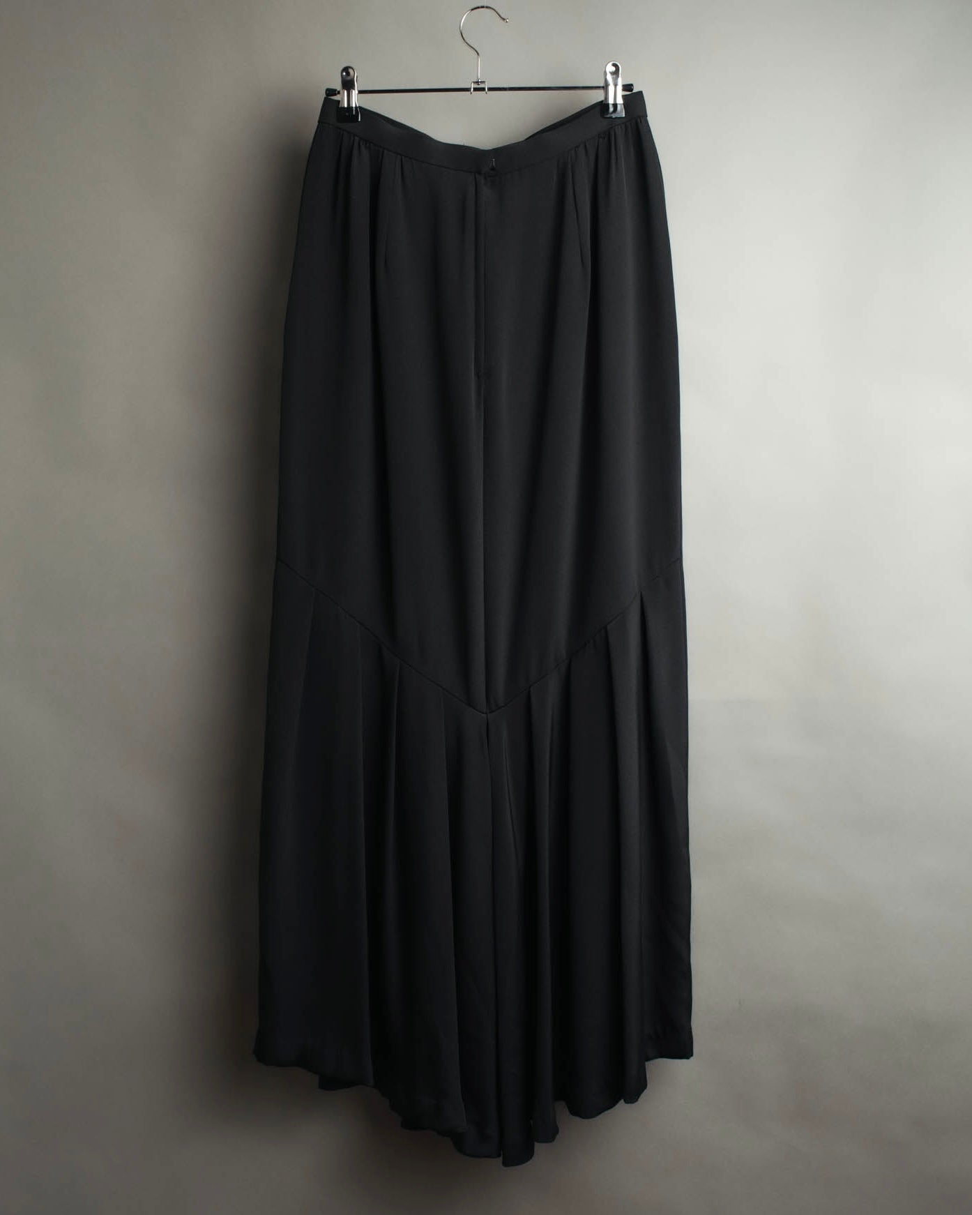 -SPECIAL- “Christian Dior” 80’s silk pleated long skirt