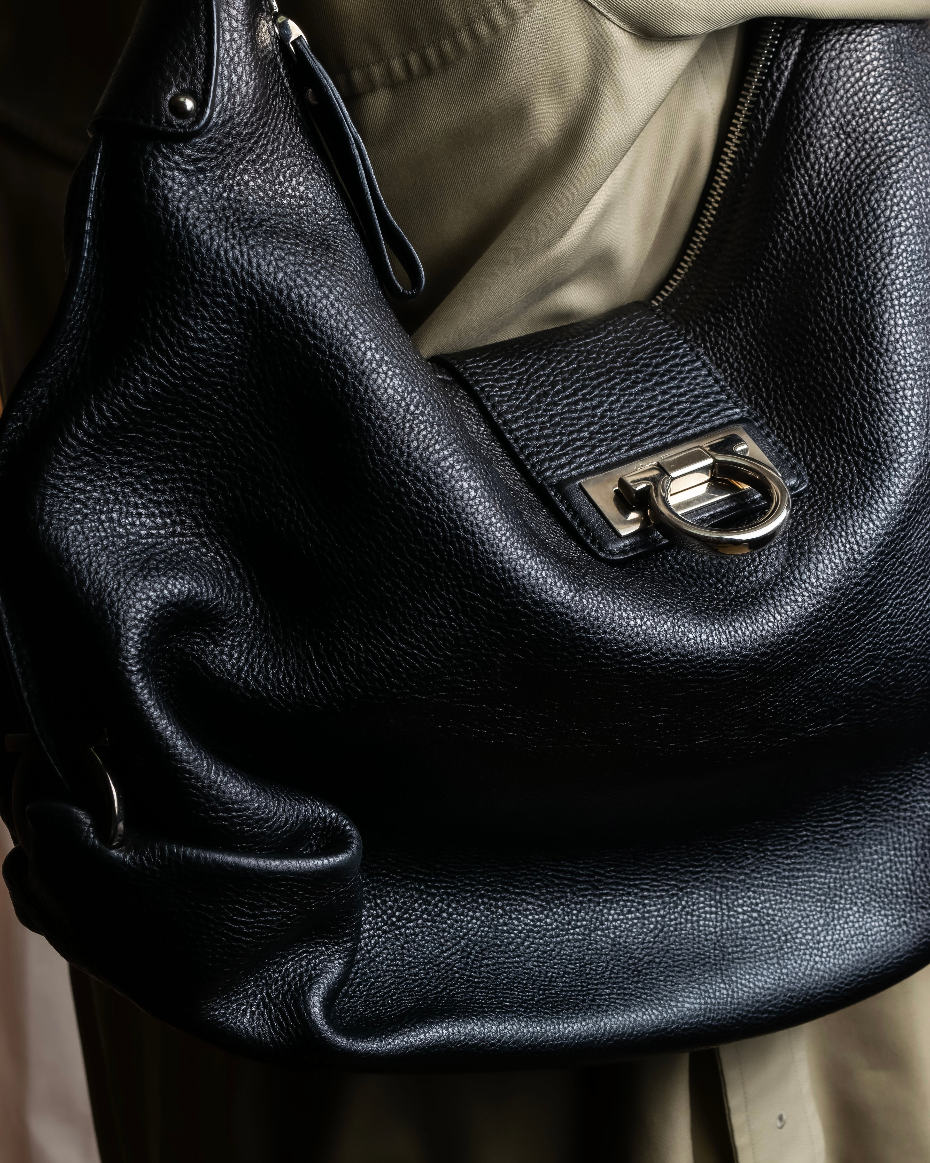 "Salvatore Ferragamo" Gancini motif design large leather shoulder bag