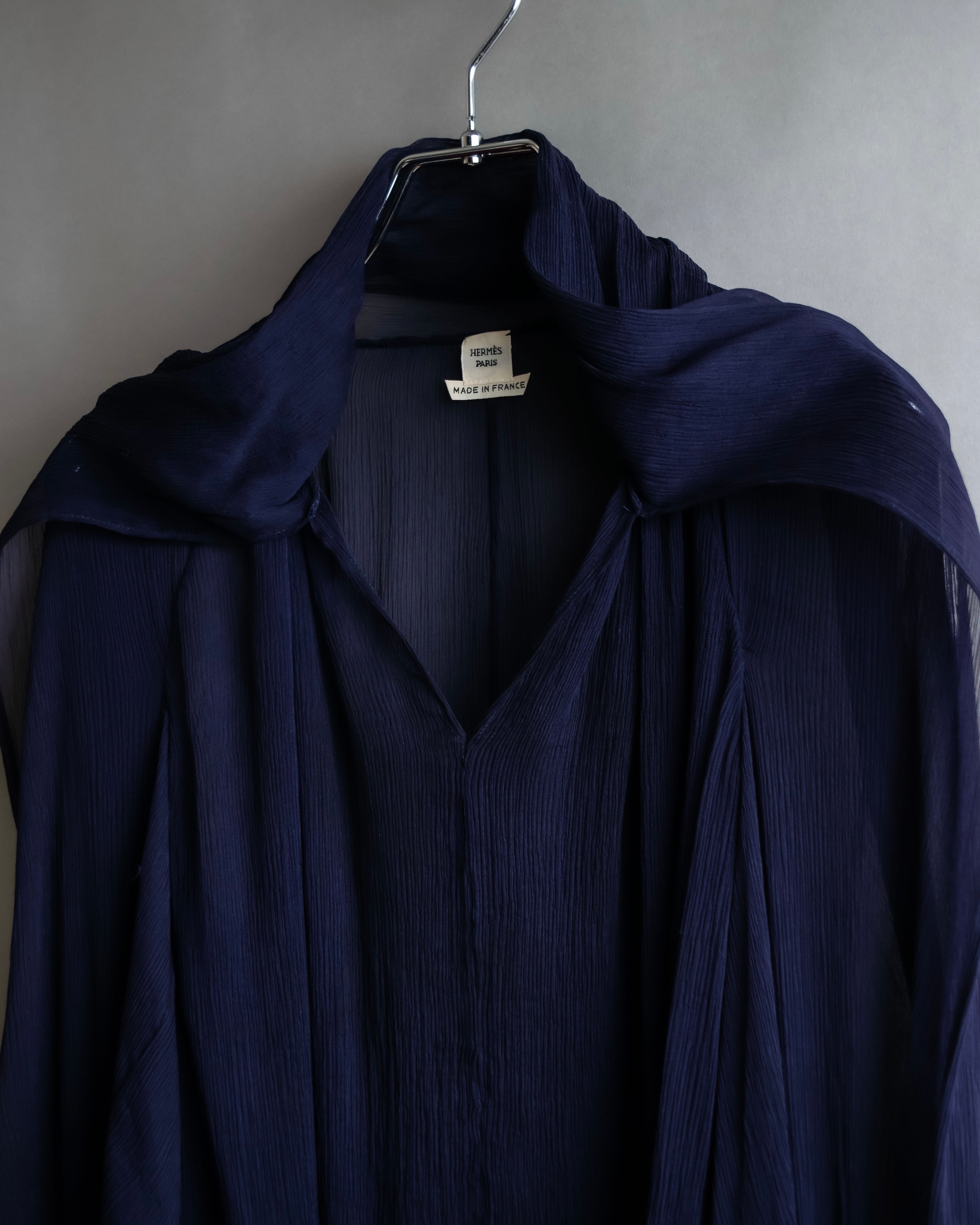 "HERMES" Bowtie detail balloon sleeve sheer pullover