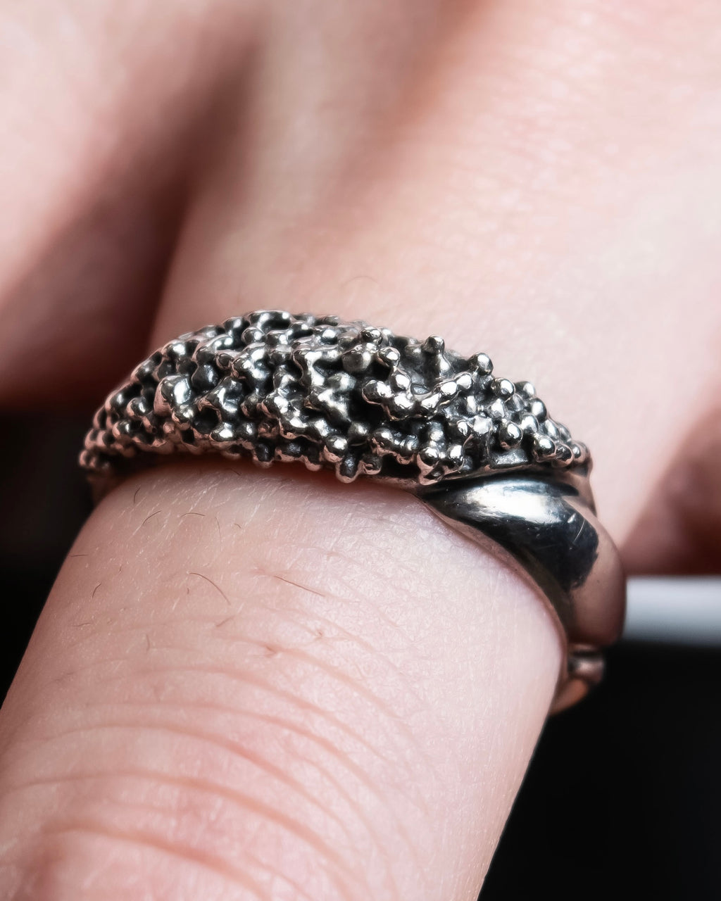 "GEORG JENSEN" Delicate bead top oversized silver ring