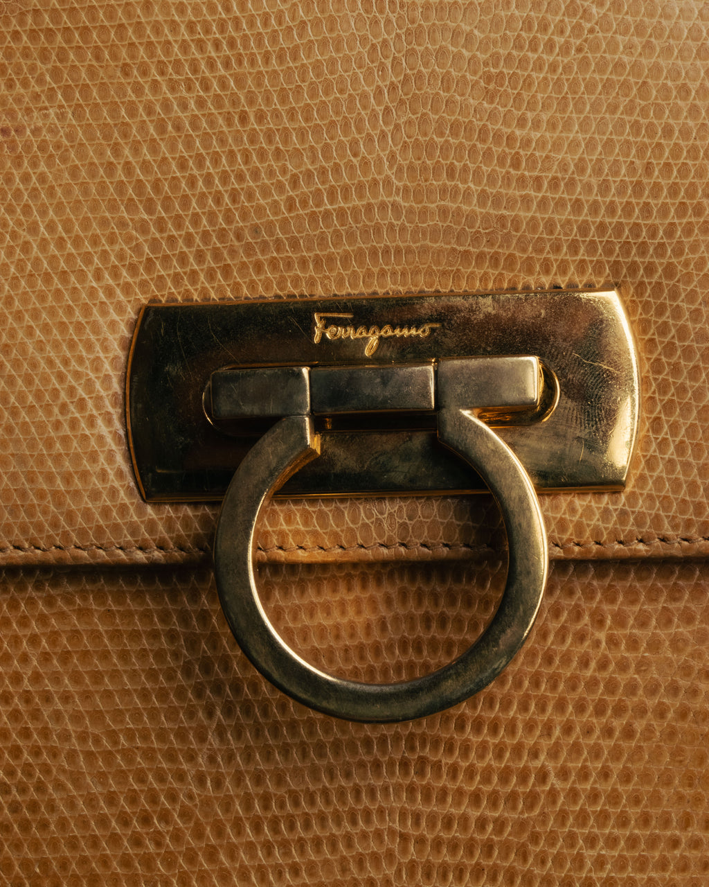 -SPECIAL- “Salvatore Ferragamo” 90’s lizard leather gancini 2way flap bag