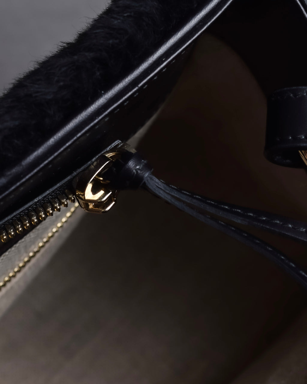 "BALENCIAGA" Padlock design shearling leather bag