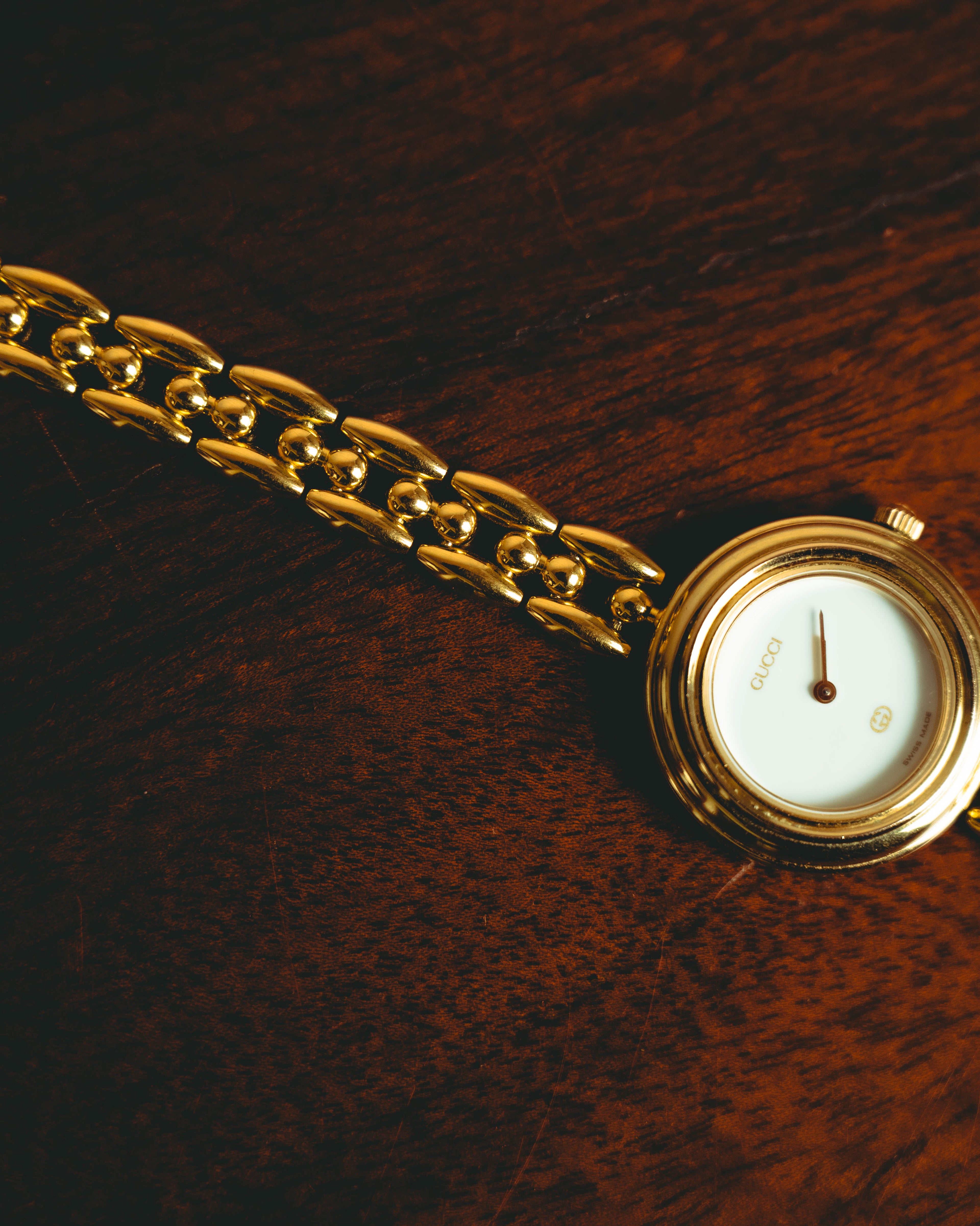 –SPECIAL– "GUCCI" 80's-90's Elegant gold tone wristwatch