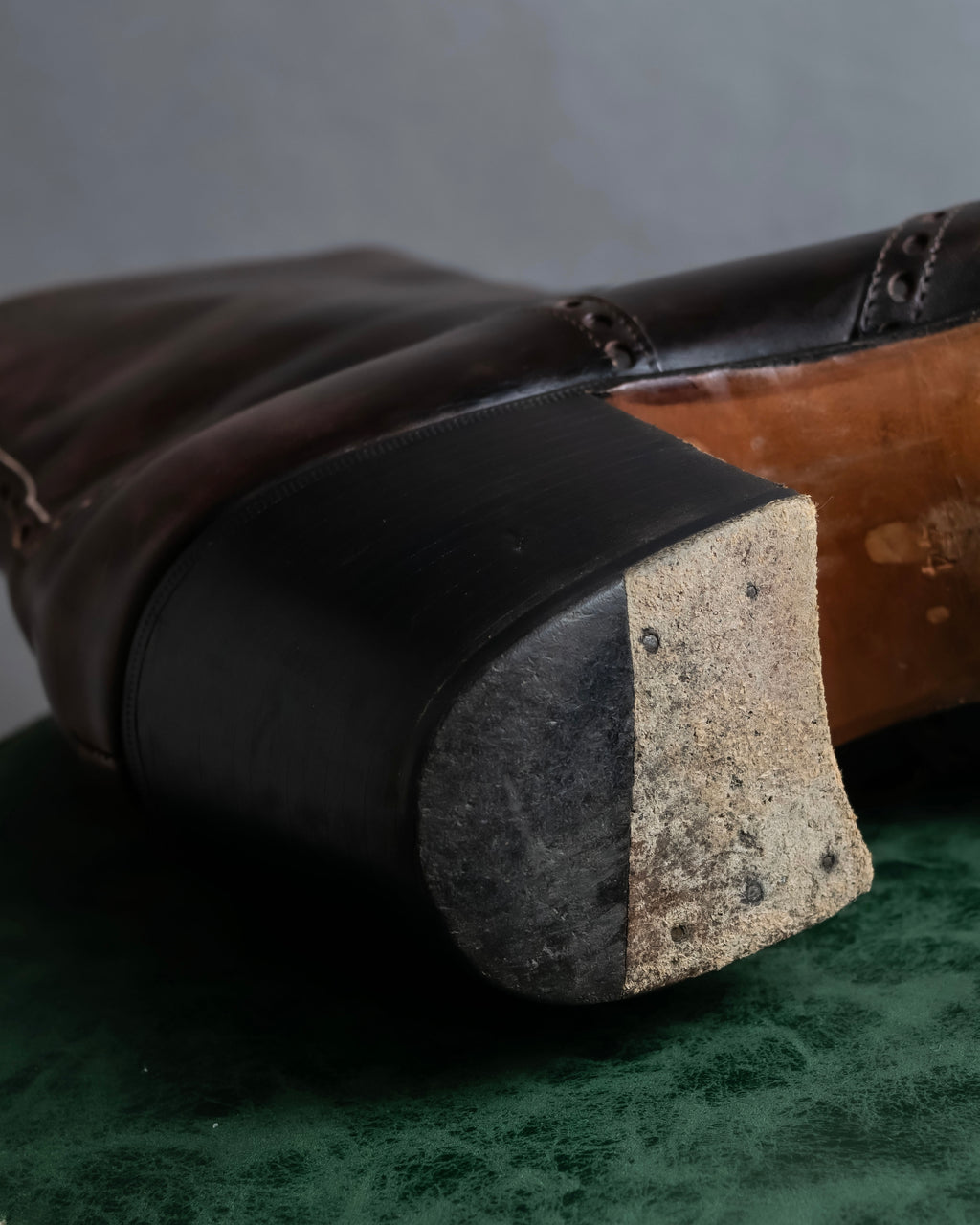 "YVES SAINT LAURENT" Medallion-embellished square heel boots