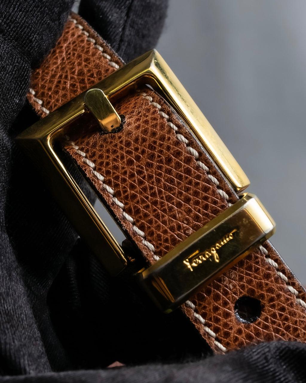 "Salvatore Ferragamo" Gold metal parts brown leather shoulder bag