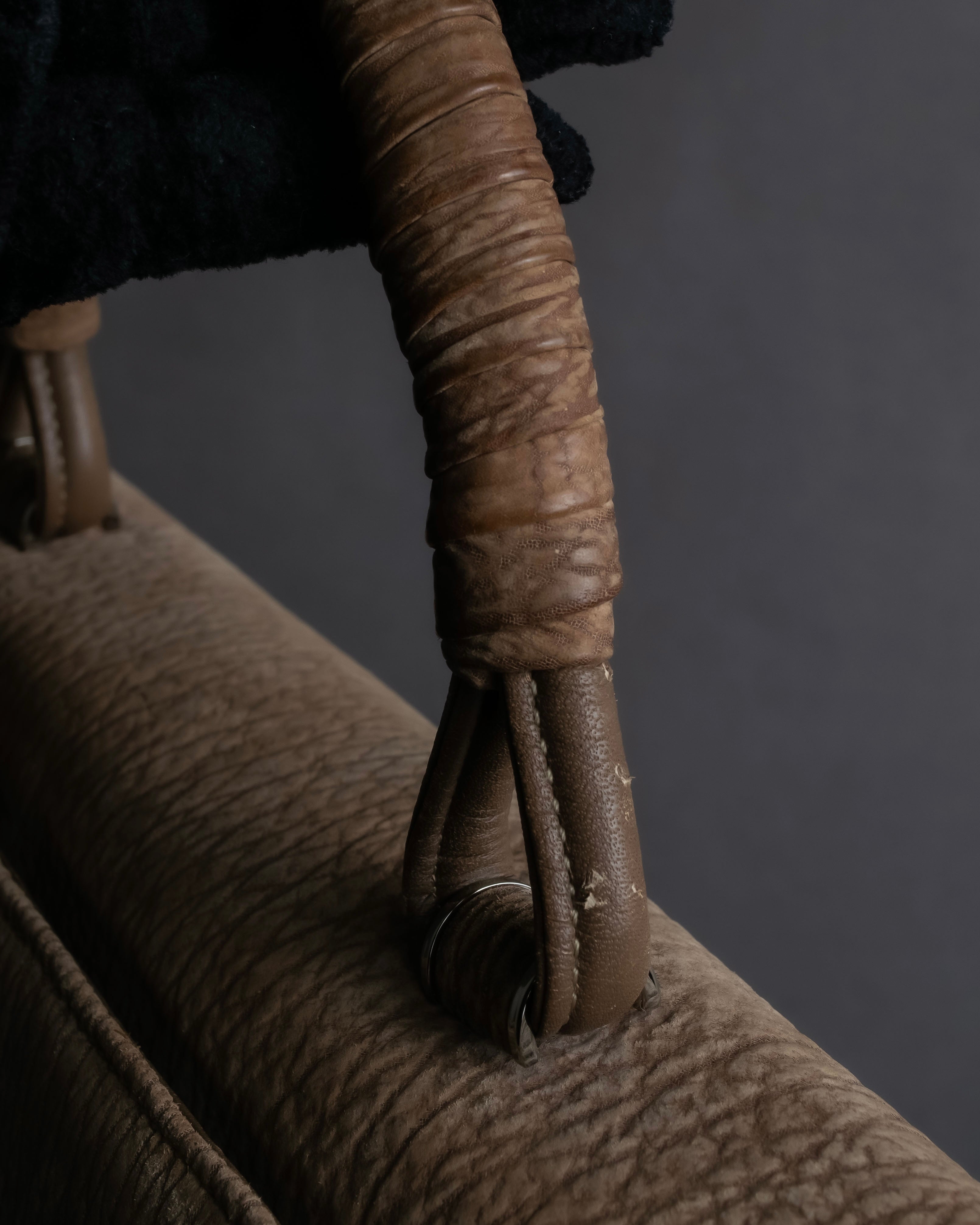 "LUCE SAINT-CLAR" Special textured leather one-handle bag