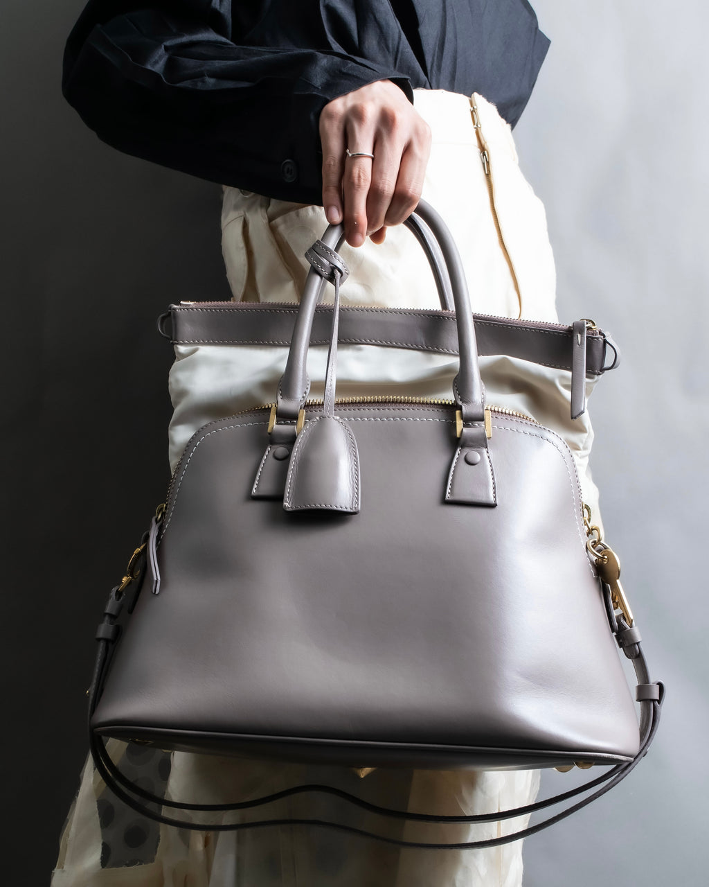 "MAISON MARGIELA" 5AC medium 2way handbag